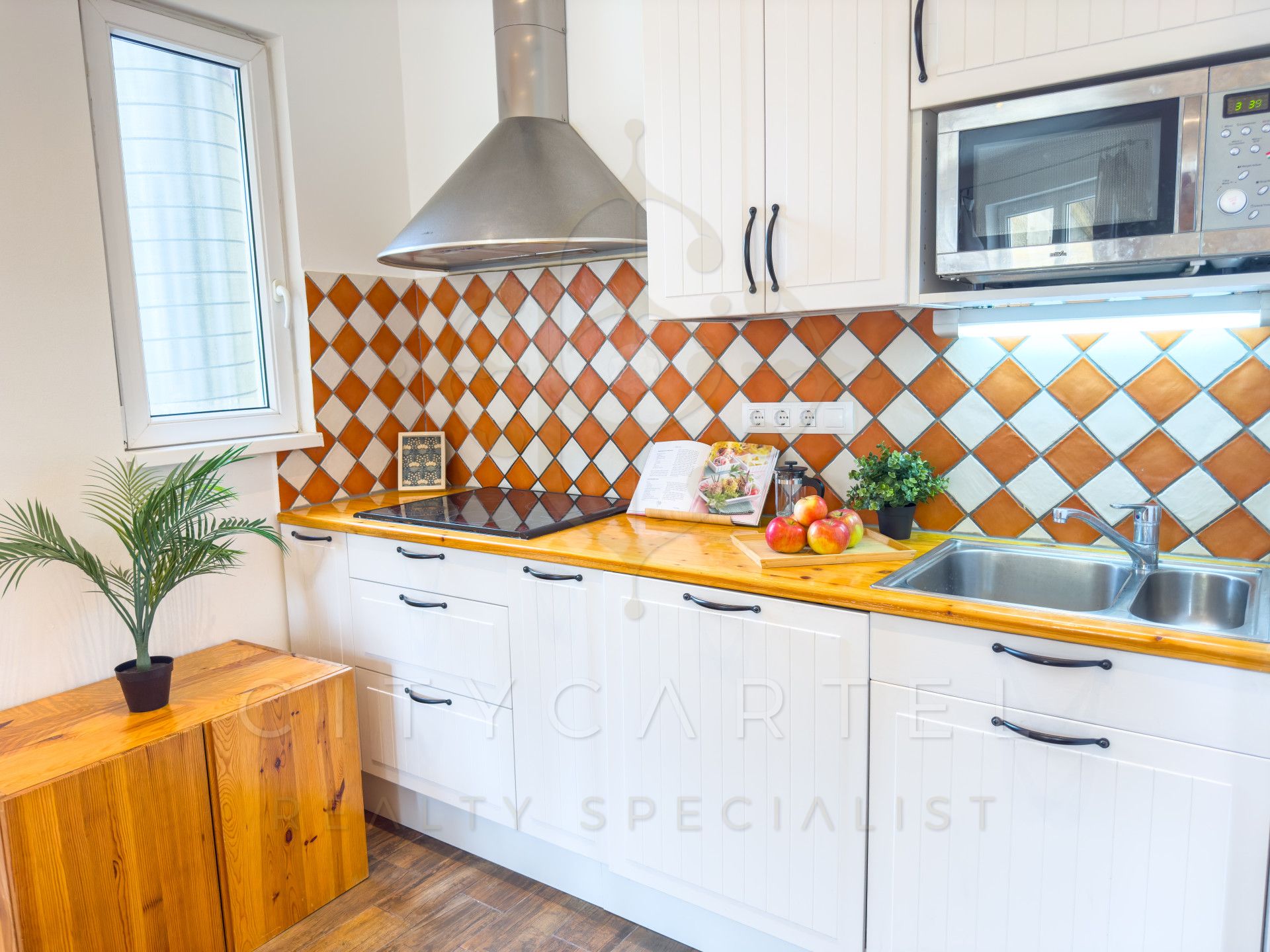 A fájl már létezik a célhelyen: import/kepek/vizjeles_5249364.jpg
Eladó Téglalakás Budapest, V. kerület  63 m<sup>2</sup> 300000 EUR