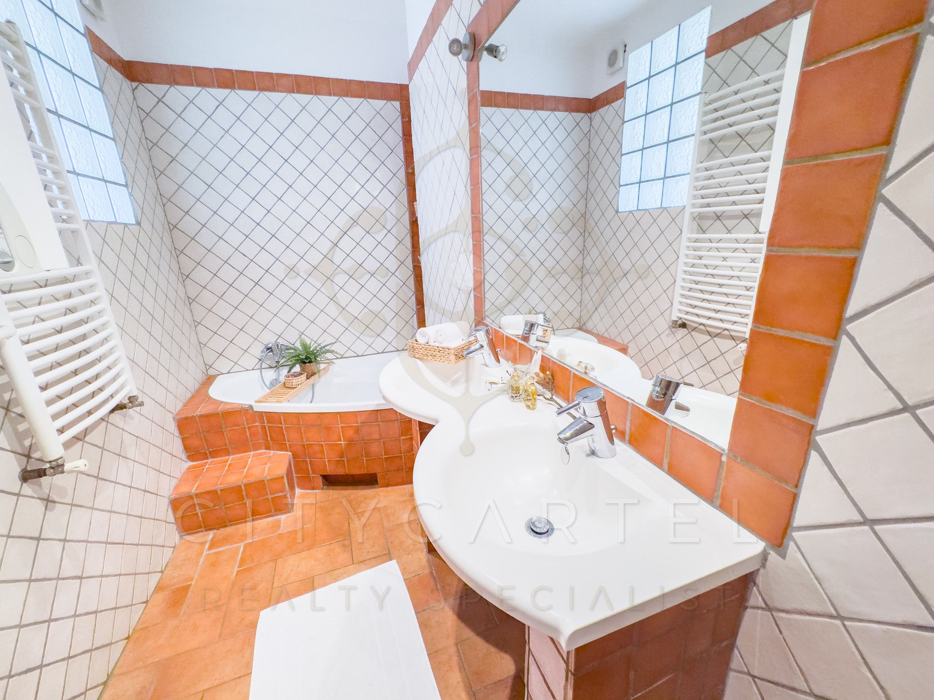 A fájl már létezik a célhelyen: import/kepek/vizjeles_5249366.jpg
Eladó Téglalakás Budapest, V. kerület  63 m<sup>2</sup> 300000 EUR