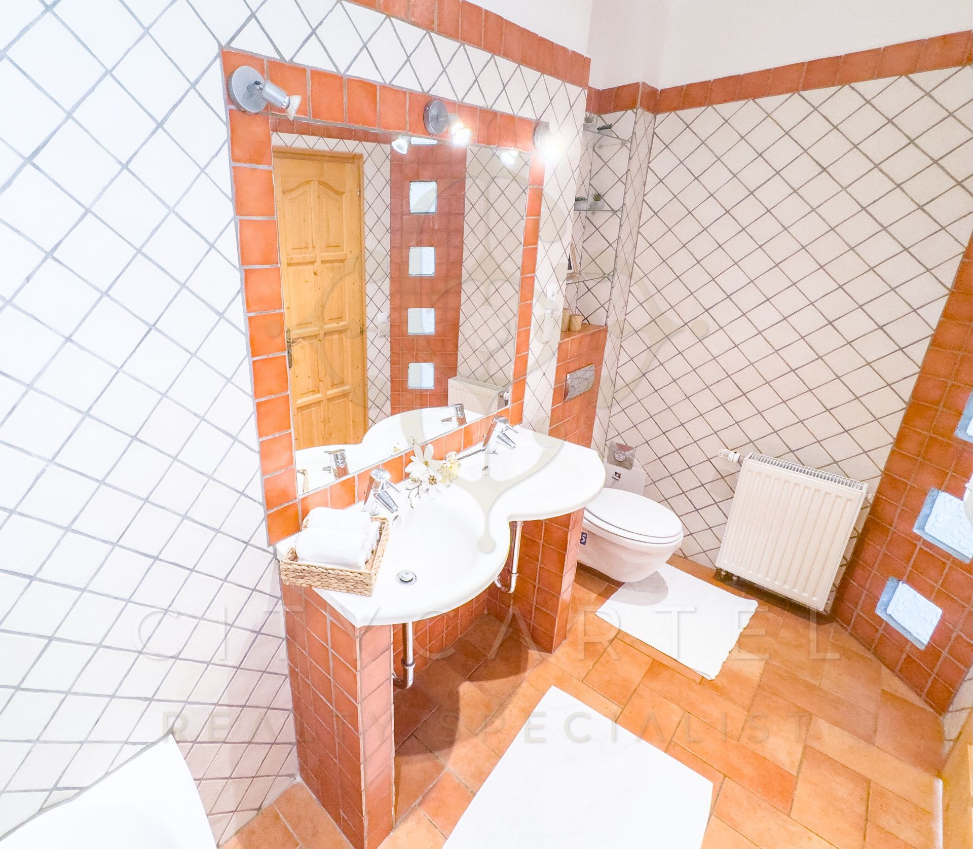 A fájl már létezik a célhelyen: import/kepek/vizjeles_5249367.jpg
Eladó Téglalakás Budapest, V. kerület  63 m<sup>2</sup> 300000 EUR
