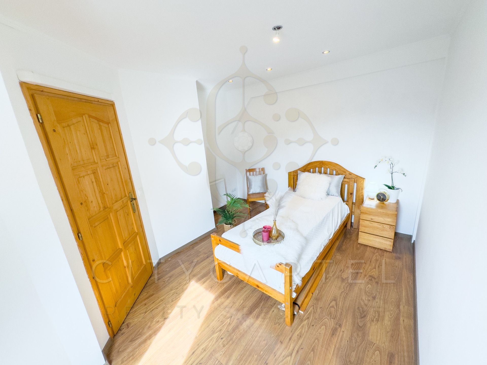 A fájl már létezik a célhelyen: import/kepek/vizjeles_5249369.jpg
Eladó Téglalakás Budapest, V. kerület  63 m<sup>2</sup> 300000 EUR