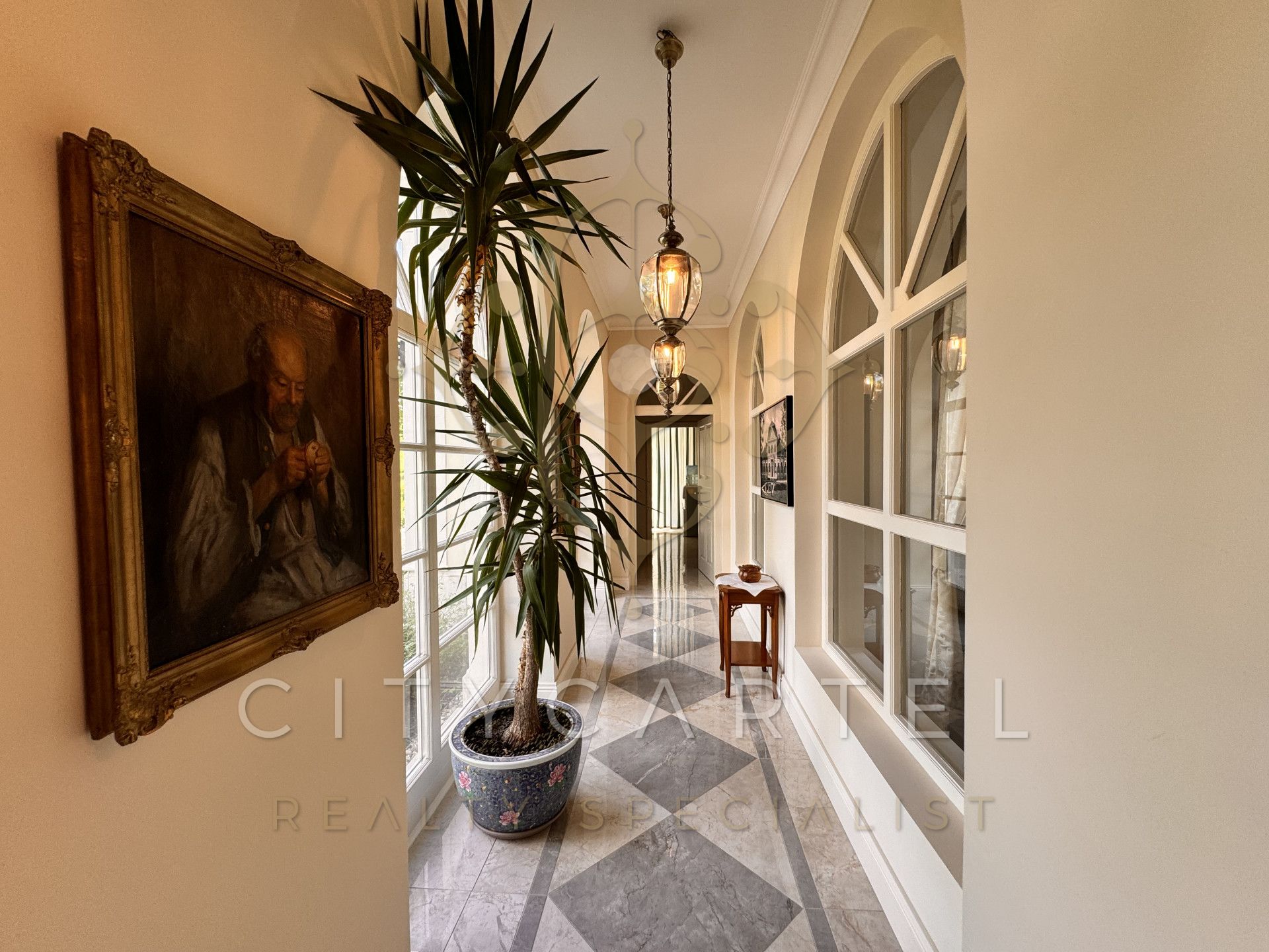 A fájl már létezik a célhelyen: import/kepek/vizjeles_5251870.jpg
Eladó Villa, kastély, kúria Bér  1050 m<sup>2</sup> 3000000 EUR