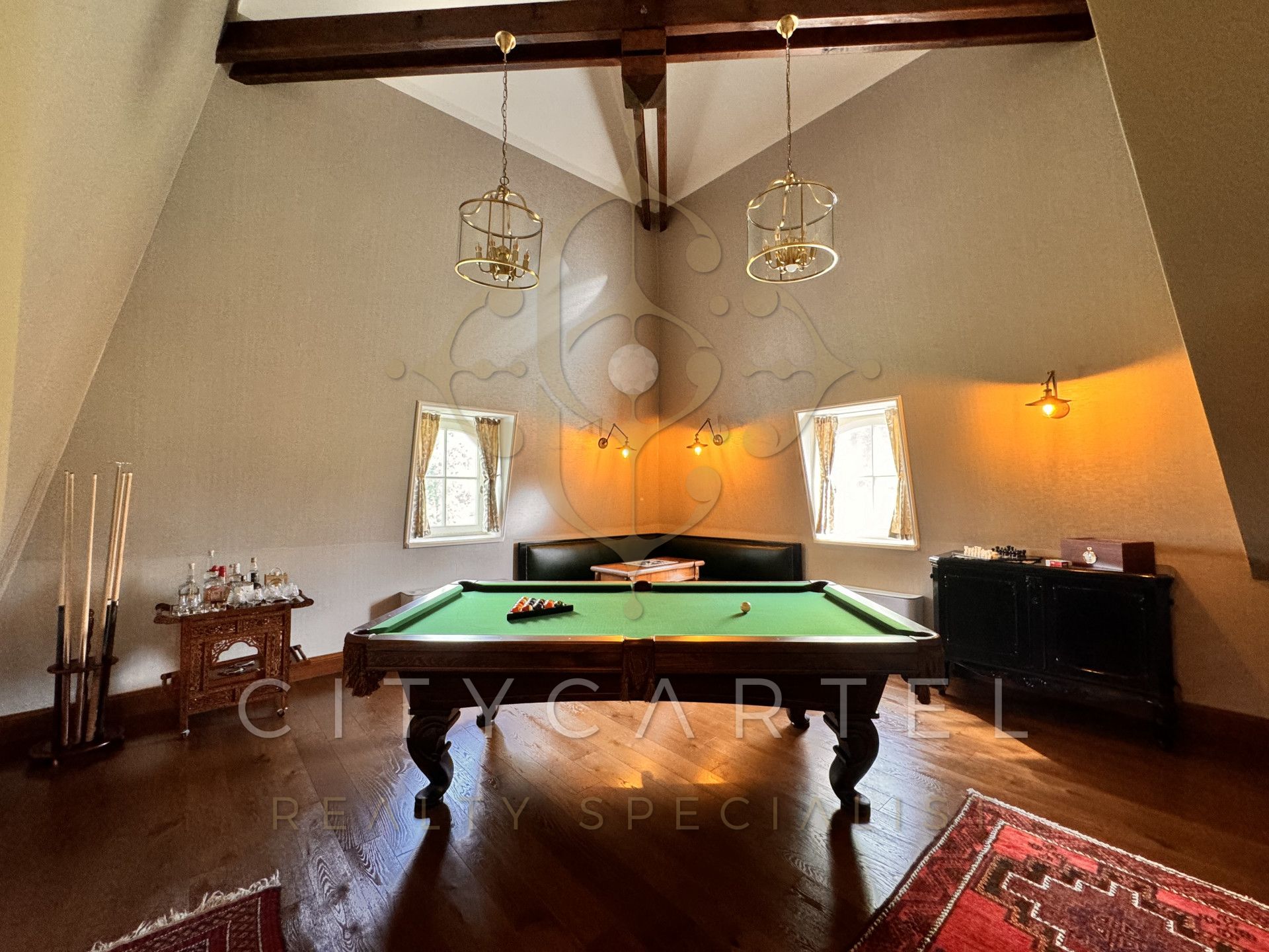 A fájl már létezik a célhelyen: import/kepek/vizjeles_5251894.jpg
Eladó Villa, kastély, kúria Bér  1050 m<sup>2</sup> 3000000 EUR