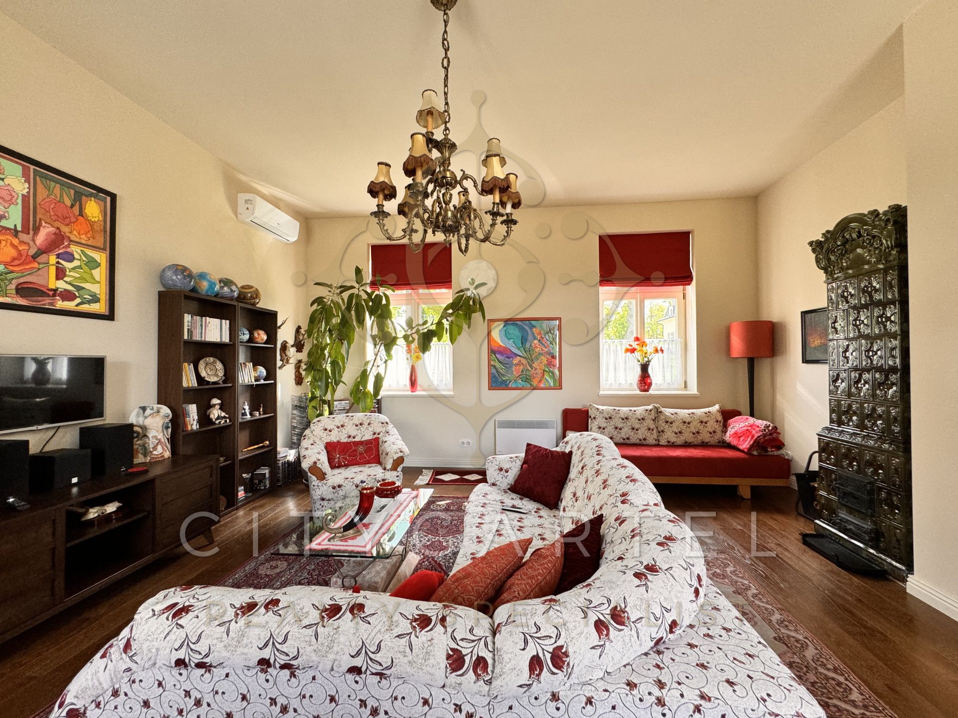 A fájl már létezik a célhelyen: import/kepek/vizjeles_5251914.jpg
Eladó Villa, kastély, kúria Bér  1050 m<sup>2</sup> 3000000 EUR