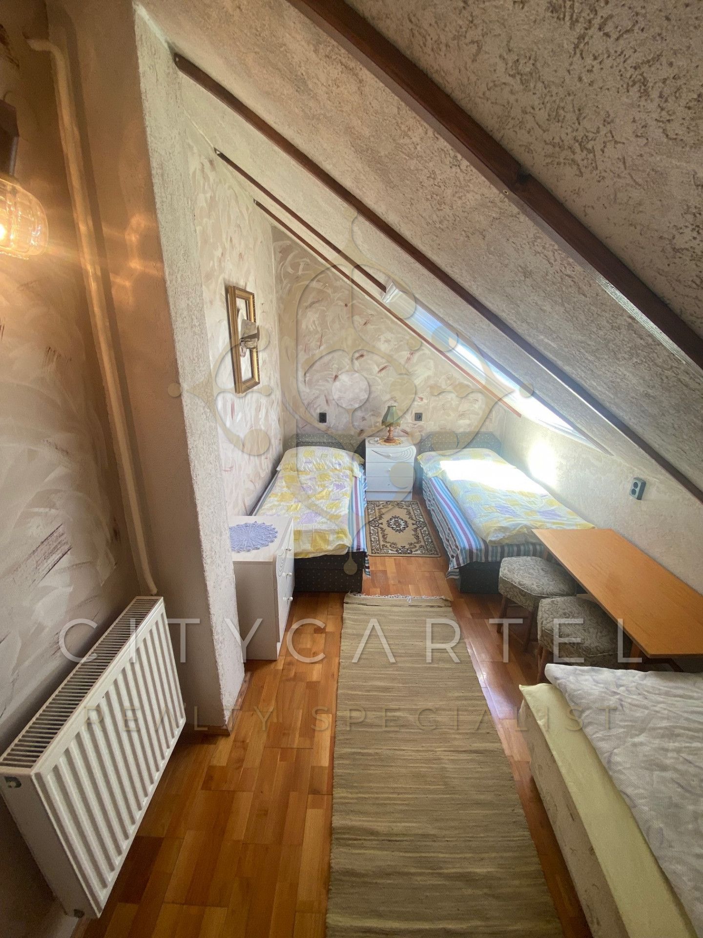 A fájl már létezik a célhelyen: import/kepek/vizjeles_5260057.jpg
Eladó Családi ház Balatonlelle  270 m<sup>2</sup> 139 millió Ft