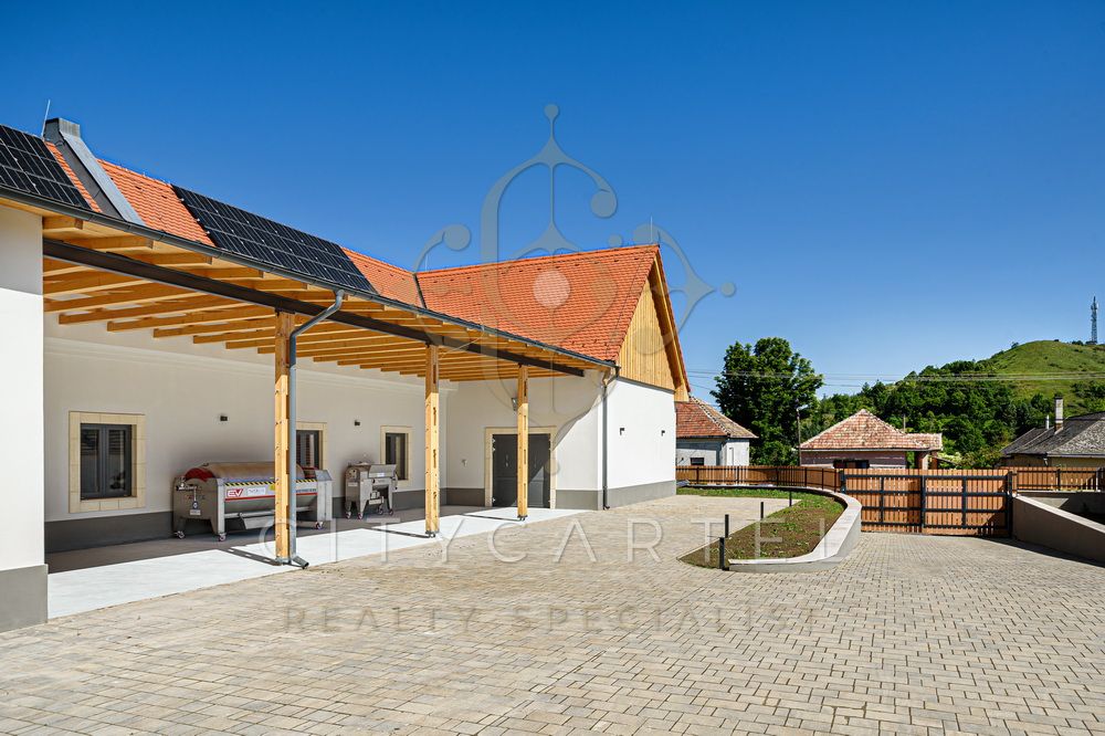 A fájl már létezik a célhelyen: import/kepek/vizjeles_5290778.jpg
For sale Estate Erdőbénye  577 m<sup>2</sup> 4800000 EUR