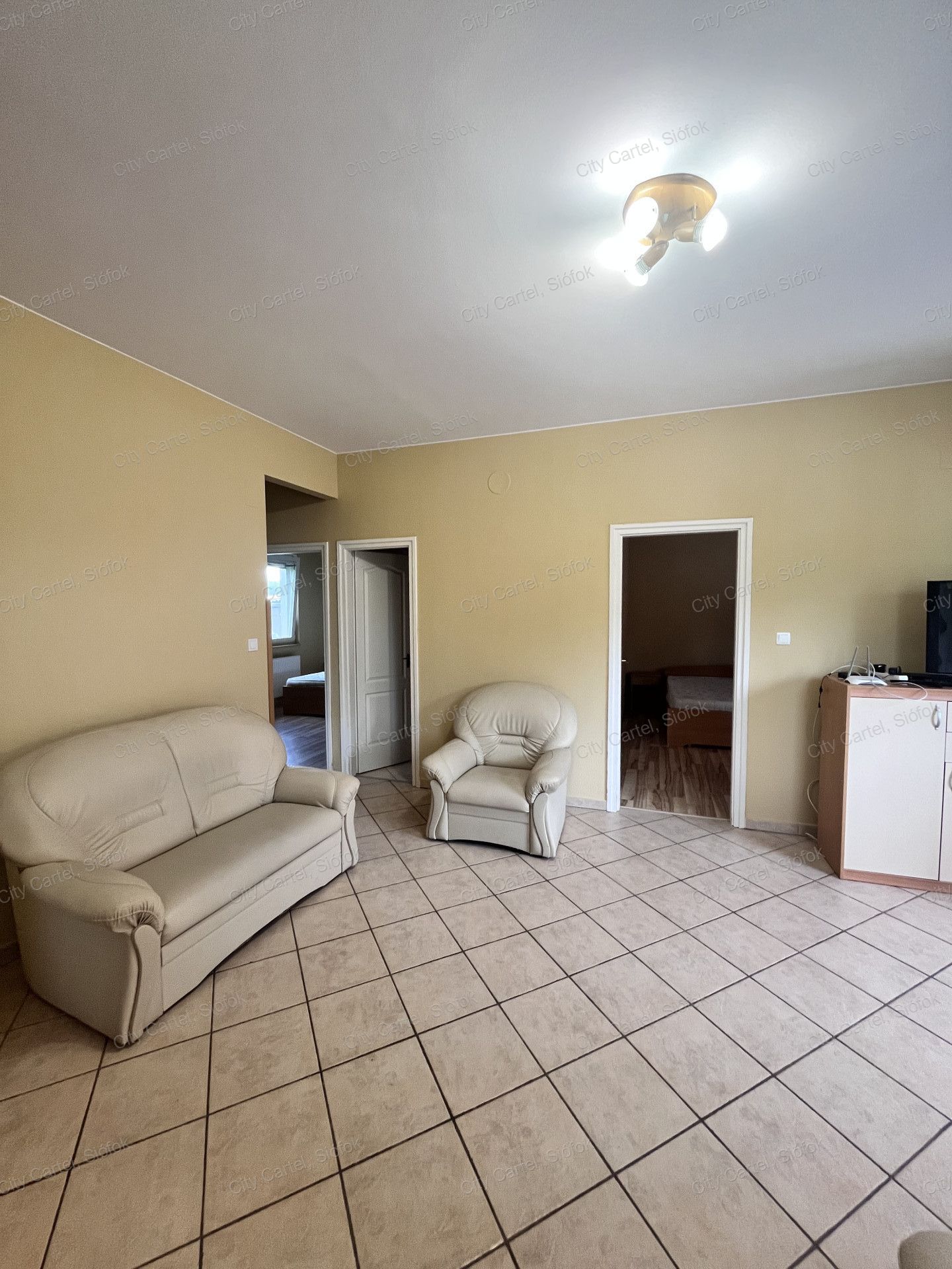 A fájl már létezik a célhelyen: import/kepek/vizjeles_5299928.jpg
For sale house Siófok  74 m<sup>2</sup> 0.35 millió Ft