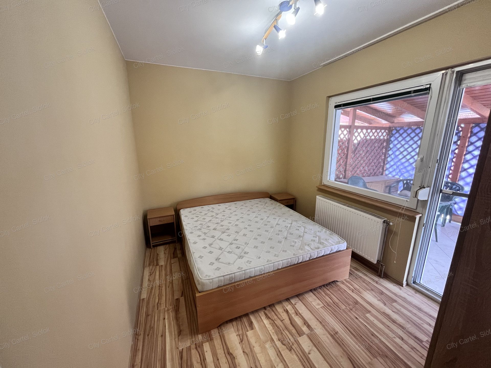 A fájl már létezik a célhelyen: import/kepek/vizjeles_5299932.jpg
For sale house Siófok  74 m<sup>2</sup> 0.35 millió Ft