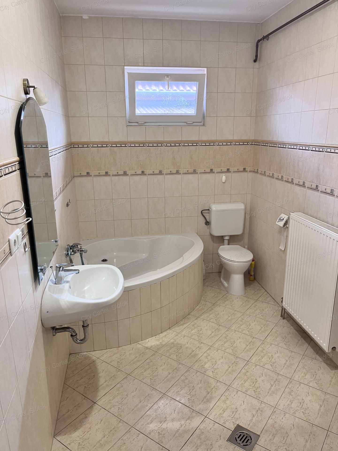 A fájl már létezik a célhelyen: import/kepek/vizjeles_5299937.jpg
For sale house Siófok  74 m<sup>2</sup> 0.35 millió Ft