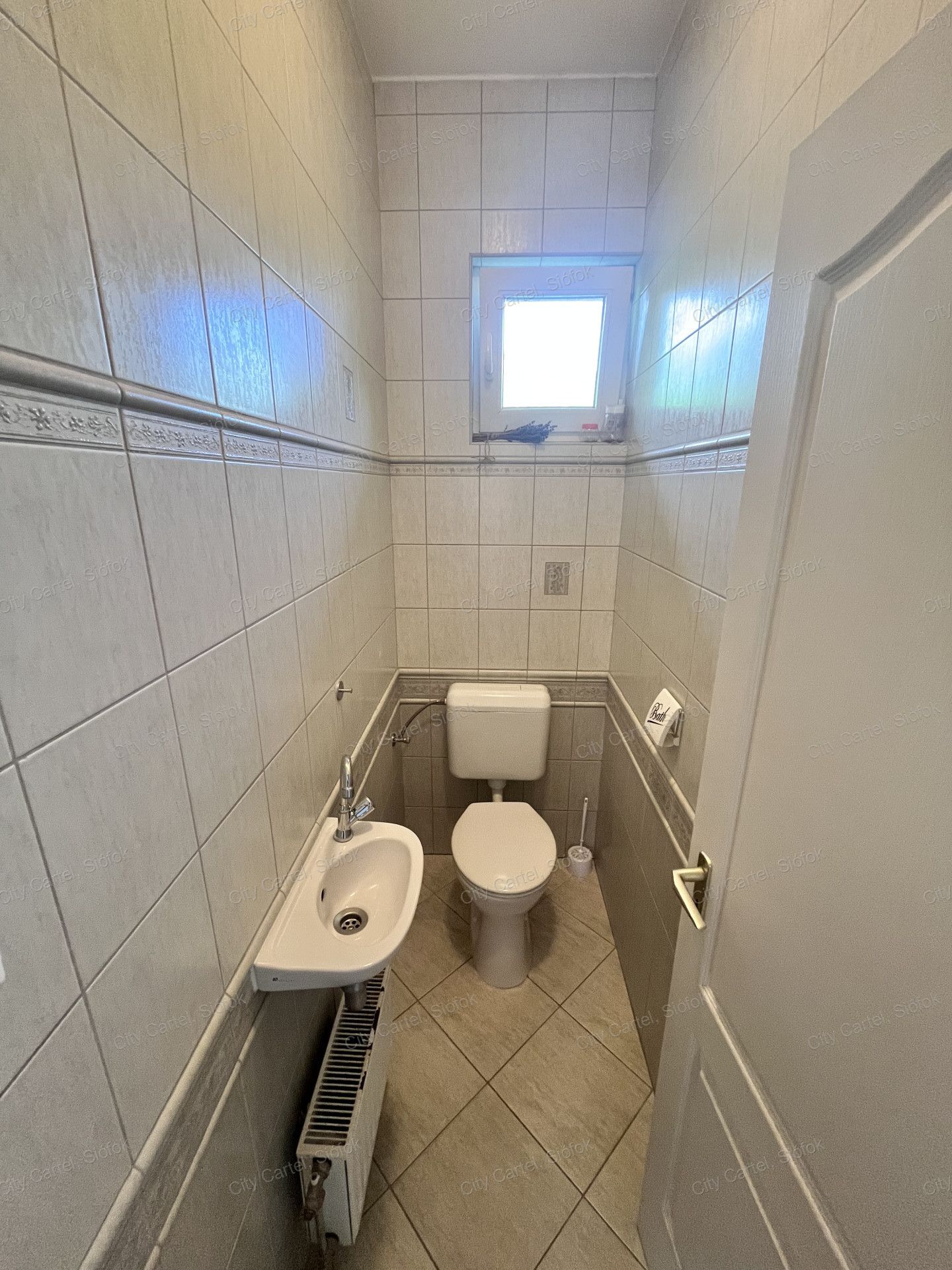 A fájl már létezik a célhelyen: import/kepek/vizjeles_5299939.jpg
For sale house Siófok  74 m<sup>2</sup> 0.35 millió Ft