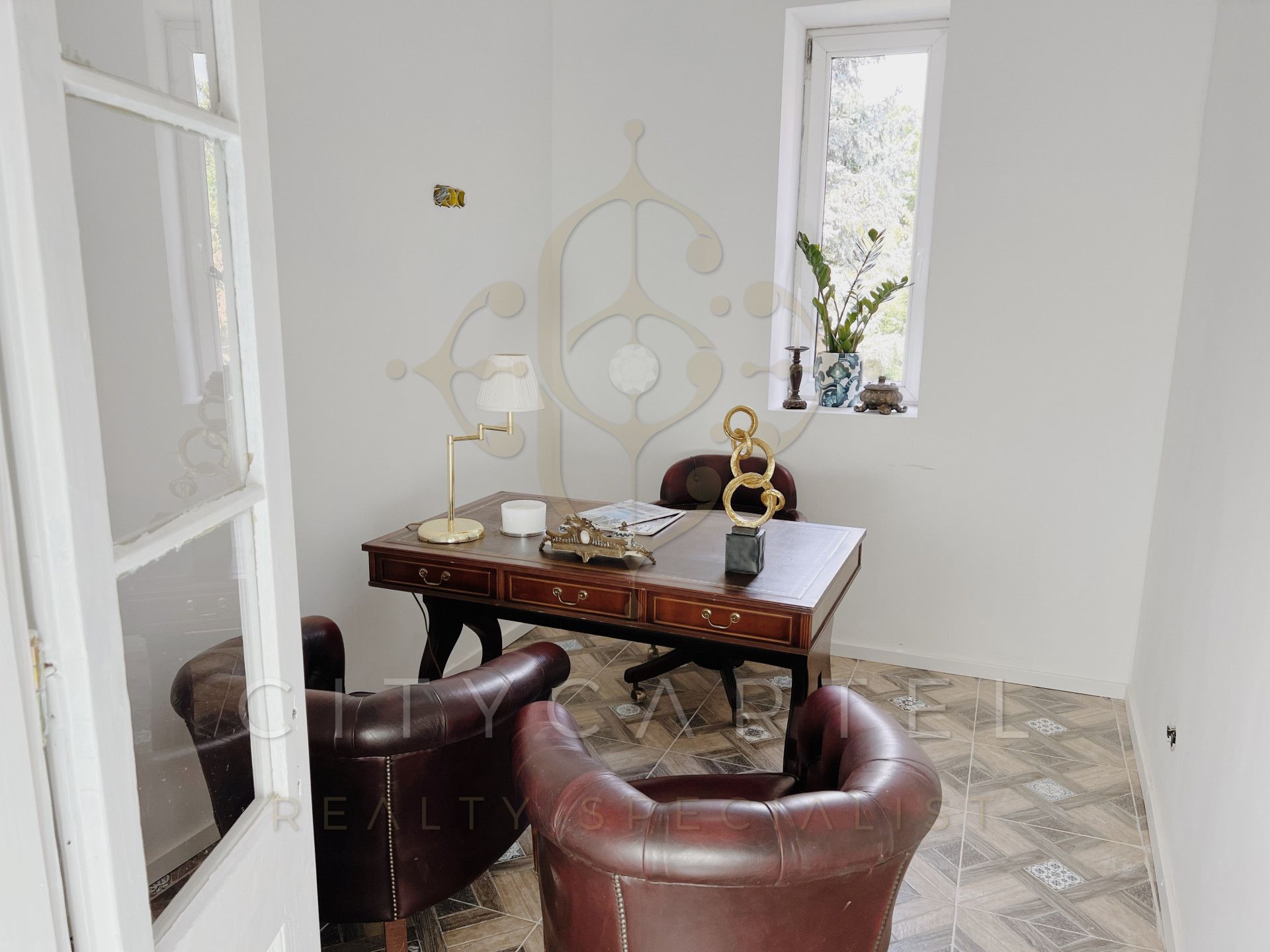 A fájl már létezik a célhelyen: import/kepek/vizjeles_5321053.jpg
For sale house Budapest, XI. kerület  410 m<sup>2</sup> 1300000 EUR