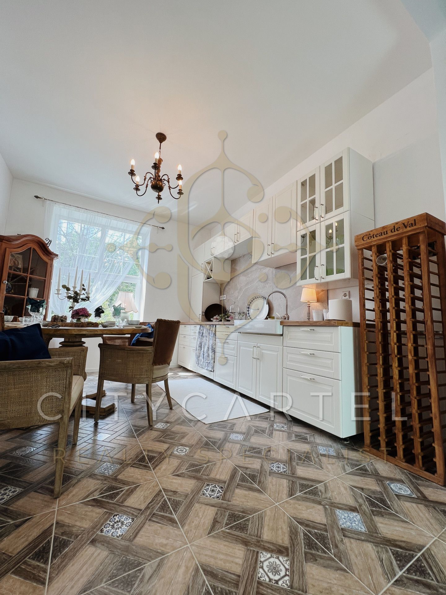 A fájl már létezik a célhelyen: import/kepek/vizjeles_5321064.jpg
For sale house Budapest, XI. kerület  410 m<sup>2</sup> 1300000 EUR