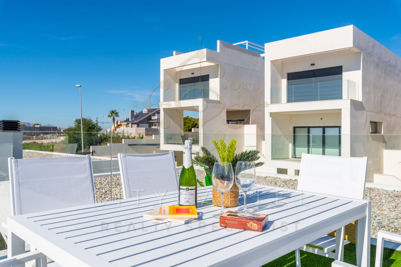 A fájl már létezik a célhelyen: import/kepek/vizjeles_5321995.jpg
For sale Villa, castle, mansion   254 m<sup>2</sup> 599000 EUR