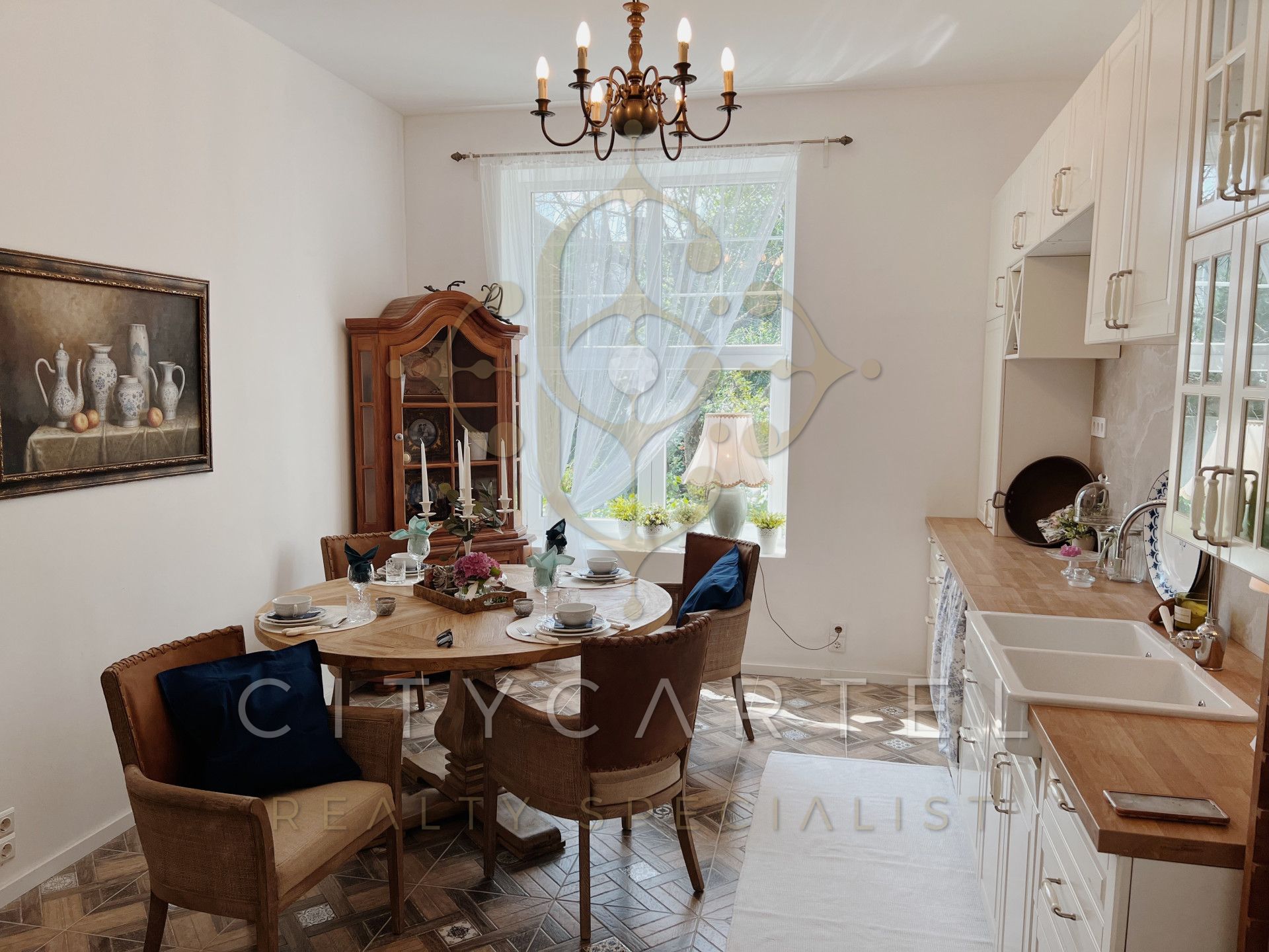 A fájl már létezik a célhelyen: import/kepek/vizjeles_5322065.jpg
For sale house Budapest, XI. kerület  410 m<sup>2</sup> 1300000 EUR