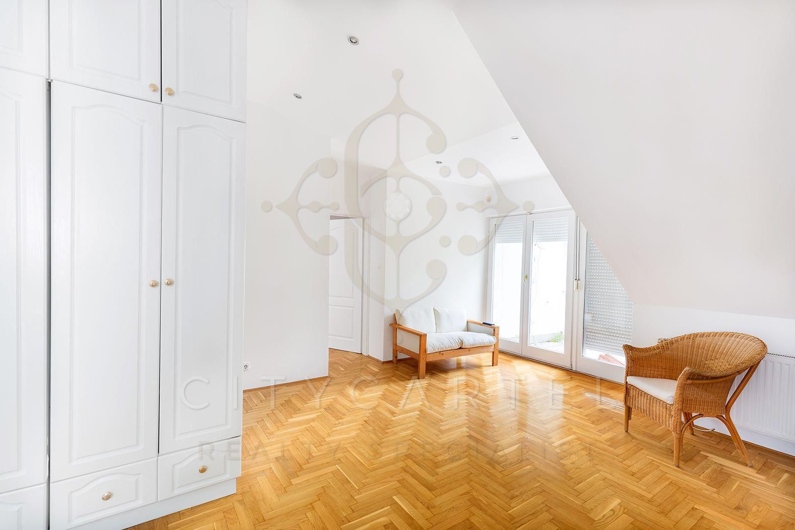 A fájl már létezik a célhelyen: import/kepek/vizjeles_5334274.jpg
Eladó Téglalakás Budapest, II. kerület  140 m<sup>2</sup> 198.5 millió Ft