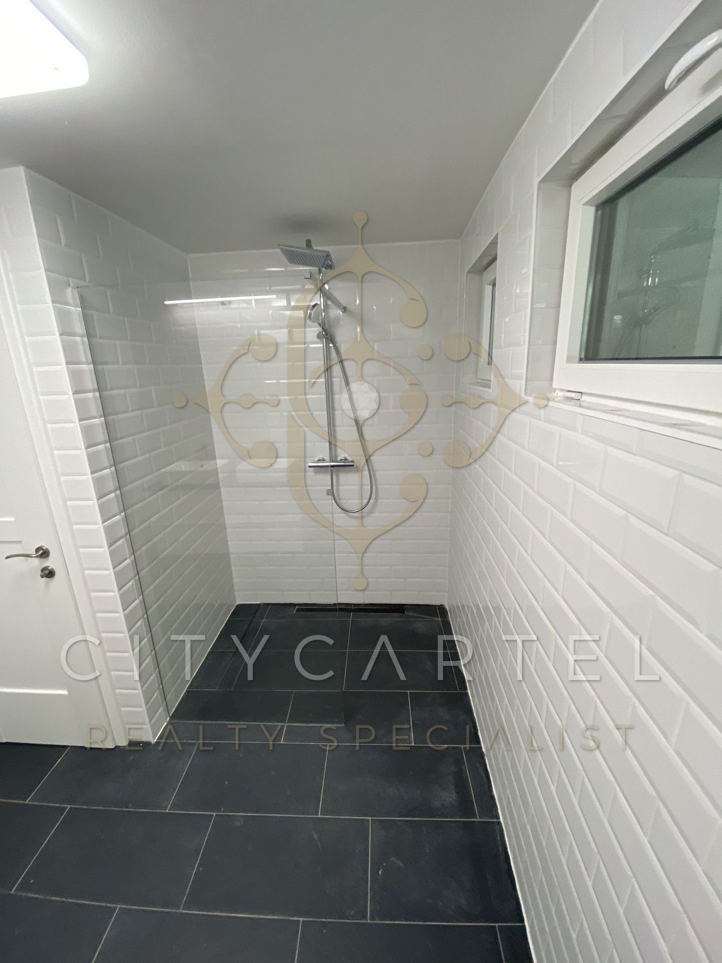 A fájl már létezik a célhelyen: import/kepek/vizjeles_5335045.jpg
Eladó Családi ház Fonyód  200 m<sup>2</sup> 299 millió Ft