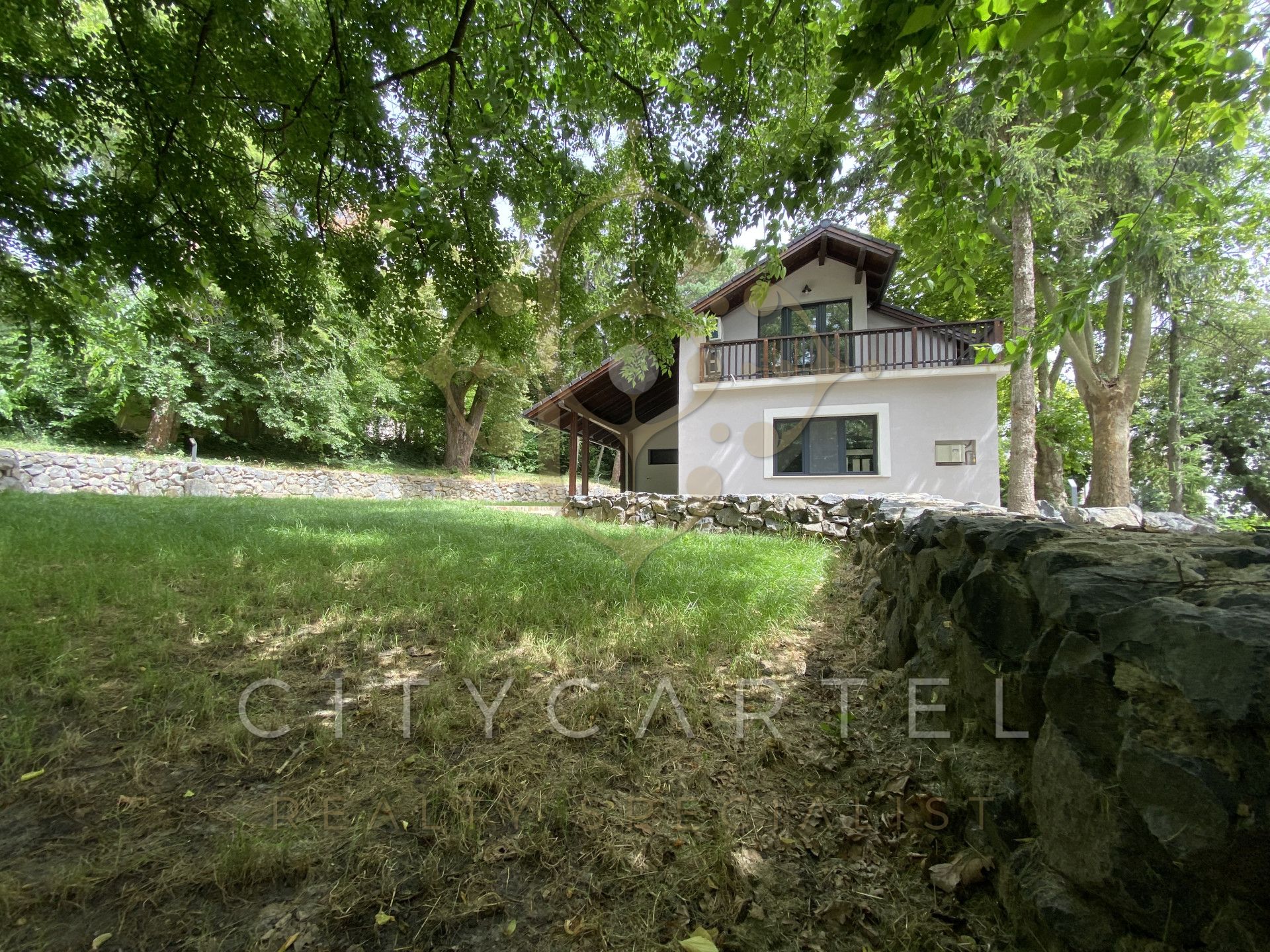 A fájl már létezik a célhelyen: import/kepek/vizjeles_5335069.jpg
Eladó Családi ház Fonyód  200 m<sup>2</sup> 299 millió Ft