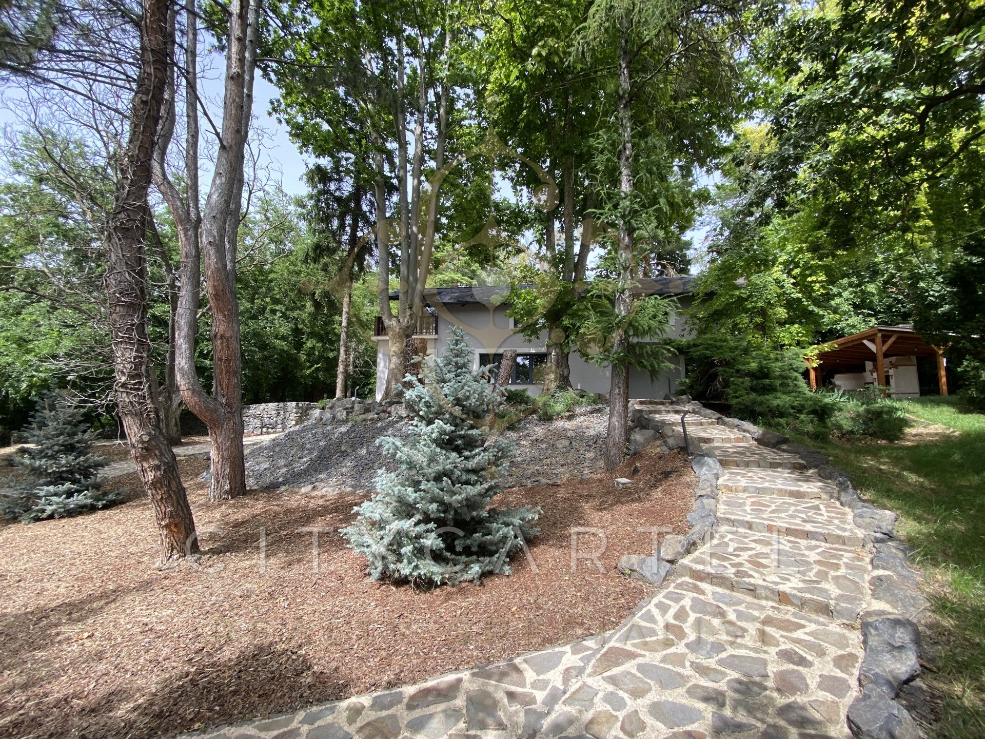 A fájl már létezik a célhelyen: import/kepek/vizjeles_5335073.jpg
Eladó Családi ház Fonyód  200 m<sup>2</sup> 299 millió Ft