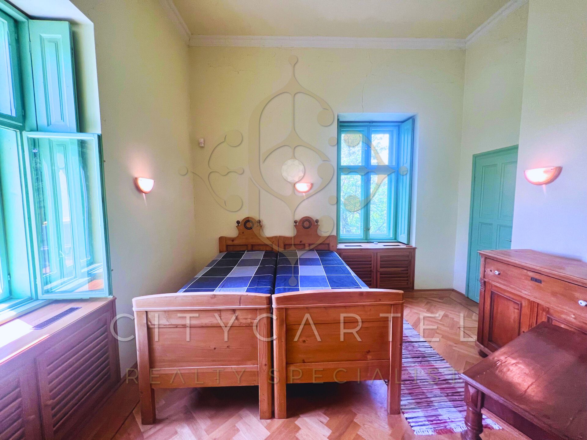 A fájl már létezik a célhelyen: import/kepek/vizjeles_5351017.jpg
For sale Villa, castle, mansion Kunadacs  600 m<sup>2</sup> 385000 EUR