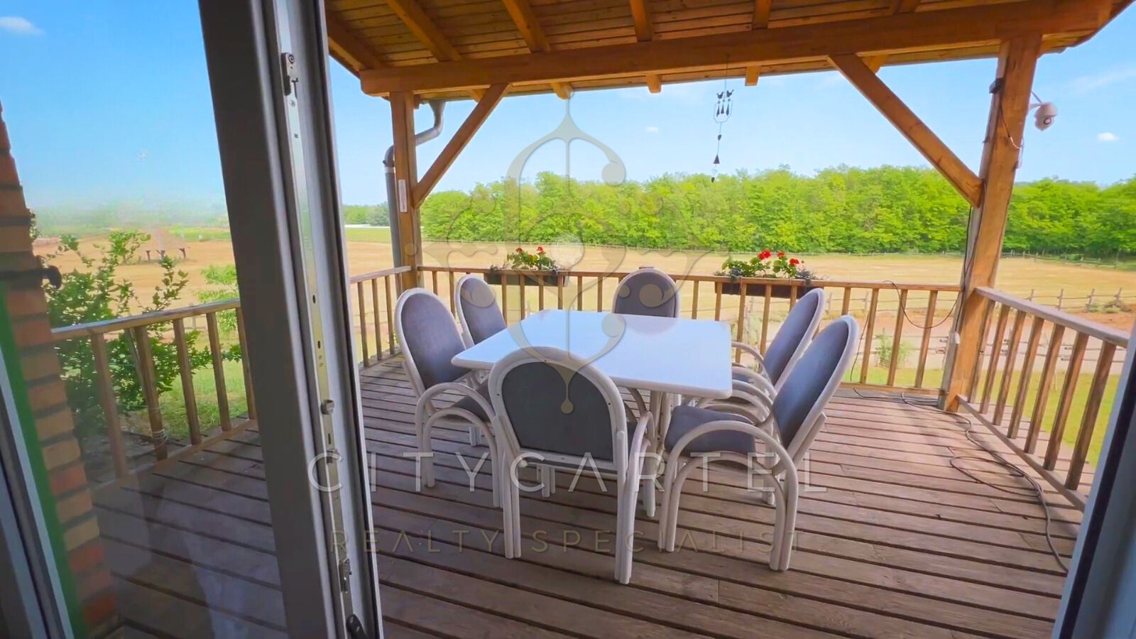 A fájl már létezik a célhelyen: import/kepek/vizjeles_5352705.jpg
Eladó Villa, kastély, kúria Kunadacs  1230 m<sup>2</sup> 750000 EUR
