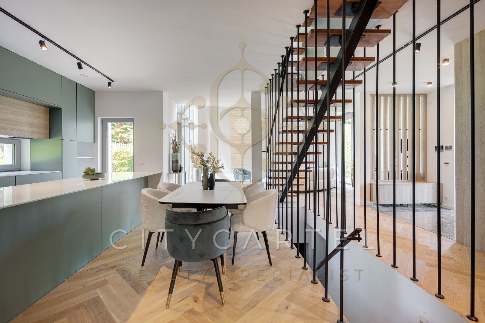 A fájl már létezik a célhelyen: import/kepek/vizjeles_5369332.jpg
For sale Villa, castle, mansion Budapest, II. kerület  420 m<sup>2</sup> 1250 millió Ft