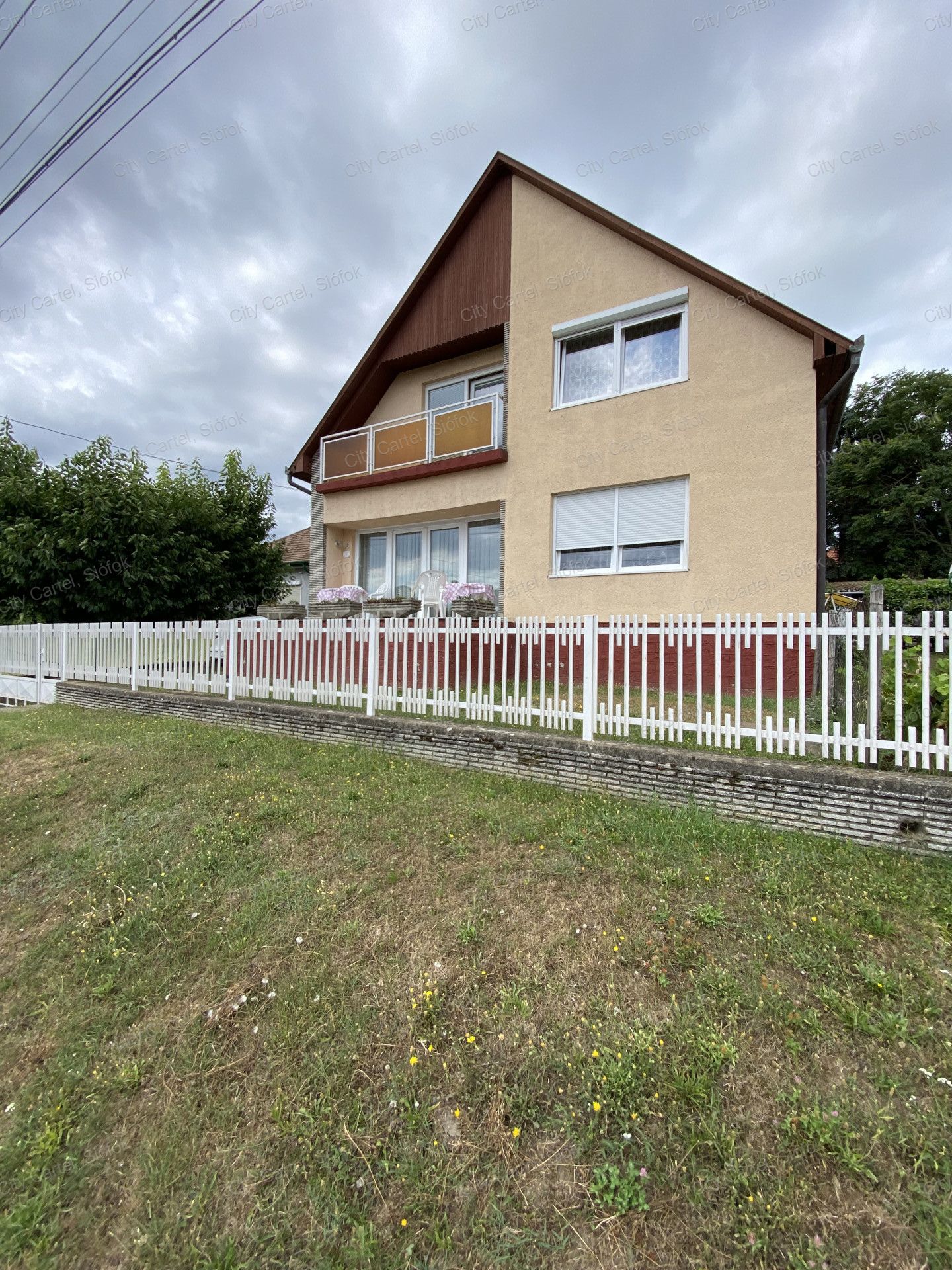 A fájl már létezik a célhelyen: import/kepek/vizjeles_5381721.jpg
Eladó nyaraló Fonyód  140 m<sup>2</sup> 74.9 millió Ft