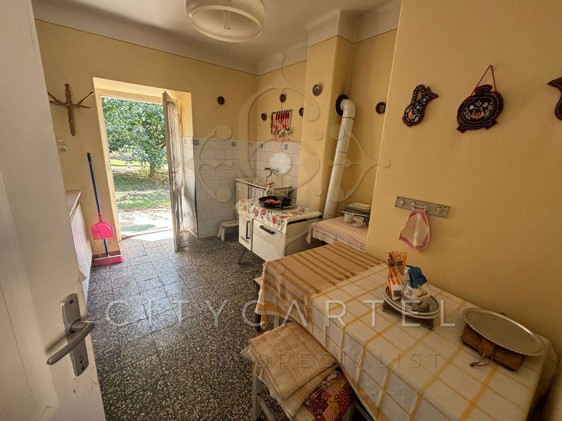 A fájl már létezik a célhelyen: import/kepek/vizjeles_5384190.jpg
Eladó Családi ház Hács  82 m<sup>2</sup> 34.9 millió Ft