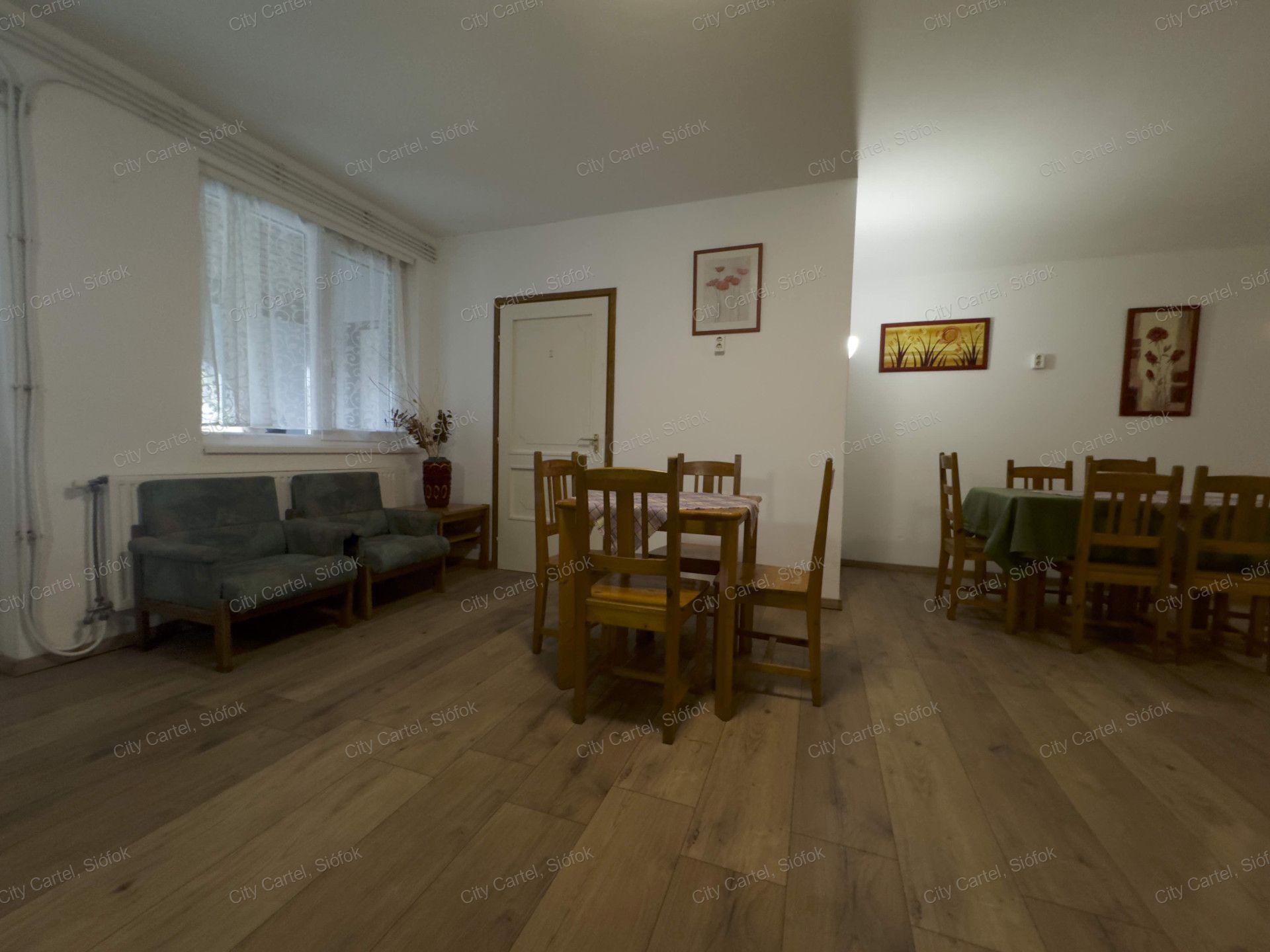 A fájl nem létezik a célhelyen: import/kepek/vizjeles_5390804.jpg. Másolás...
Eladó Téglalakás Balatonlelle  180 m<sup>2</sup> 84.9 millió Ft
