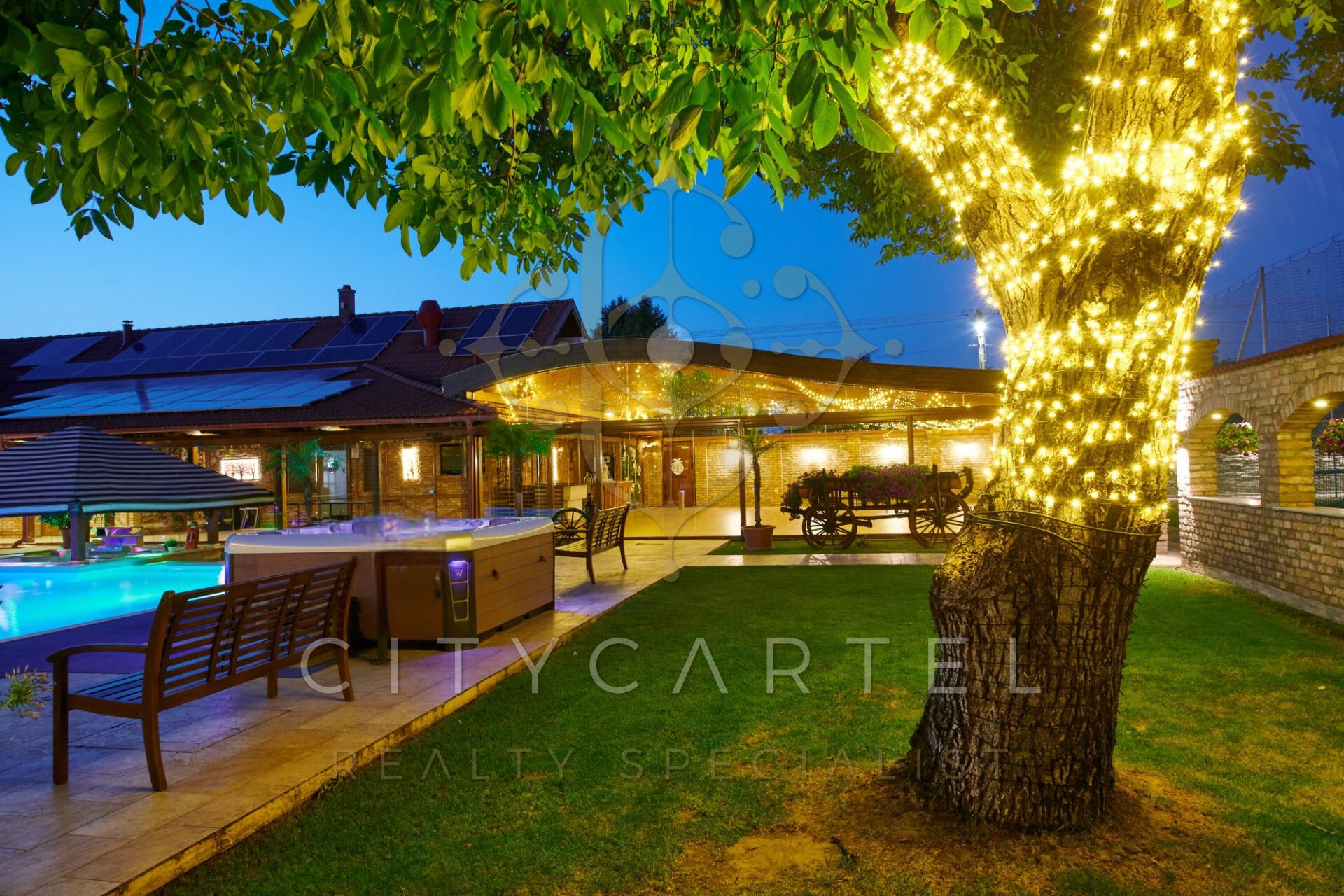 A fájl már létezik a célhelyen: import/kepek/vizjeles_5410304.jpg
For sale Hotel, guesthouse Ladánybene  755 m<sup>2</sup> 1200000 EUR