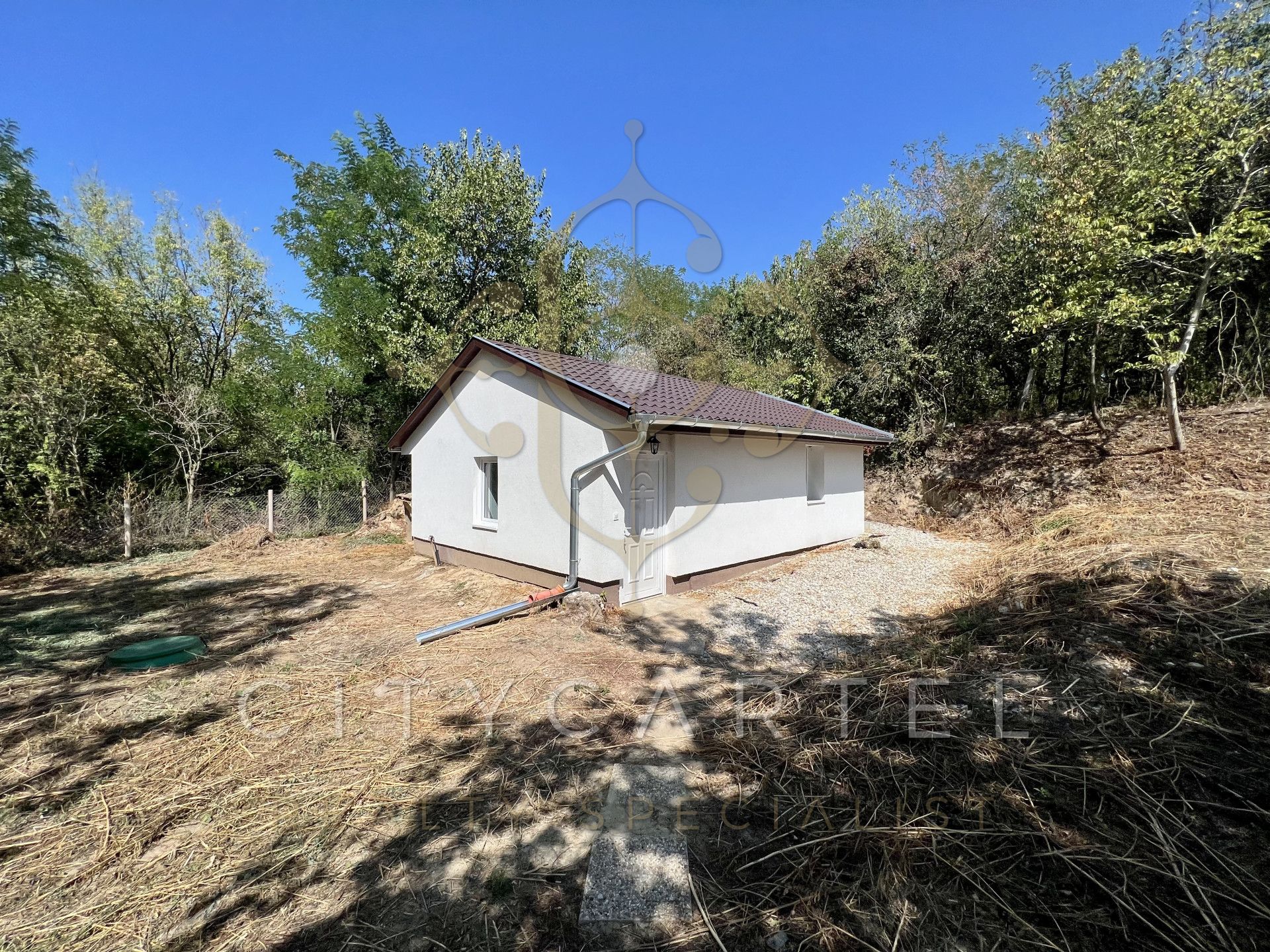A fájl már létezik a célhelyen: import/kepek/vizjeles_5415529.jpg
Eladó nyaraló Balatonlelle  31 m<sup>2</sup> 23.5 millió Ft