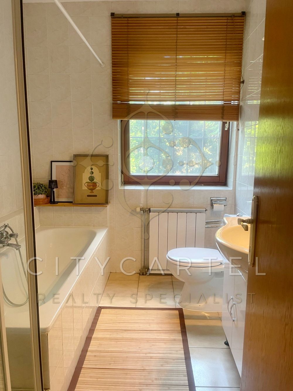 A fájl már létezik a célhelyen: import/kepek/vizjeles_5419265.jpg
Eladó Családi ház Budakeszi  350 m<sup>2</sup> 2300 EUR