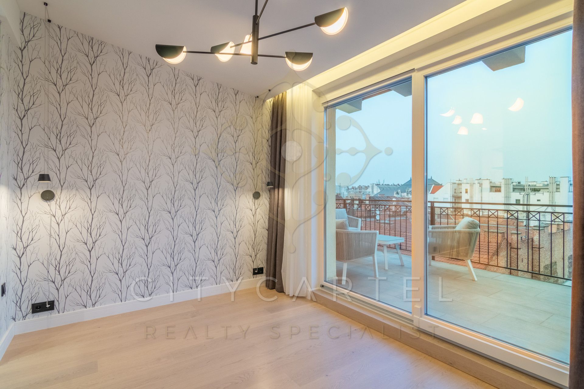 A fájl már létezik a célhelyen: import/kepek/vizjeles_5430988.jpg
Eladó Téglalakás Budapest, VII. kerület  118 m<sup>2</sup> 3900 EUR