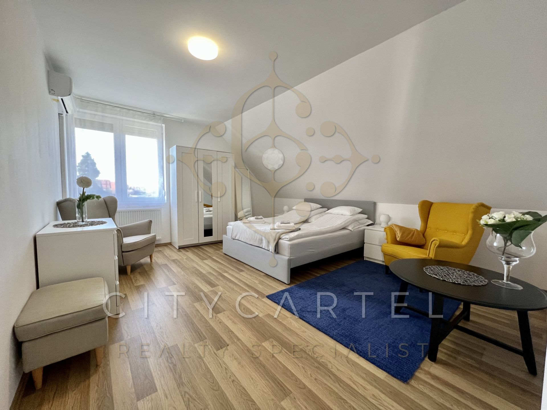 A fájl már létezik a célhelyen: import/kepek/vizjeles_5431290.jpg
For sale house Balatonlelle  340 m<sup>2</sup> 198 millió Ft