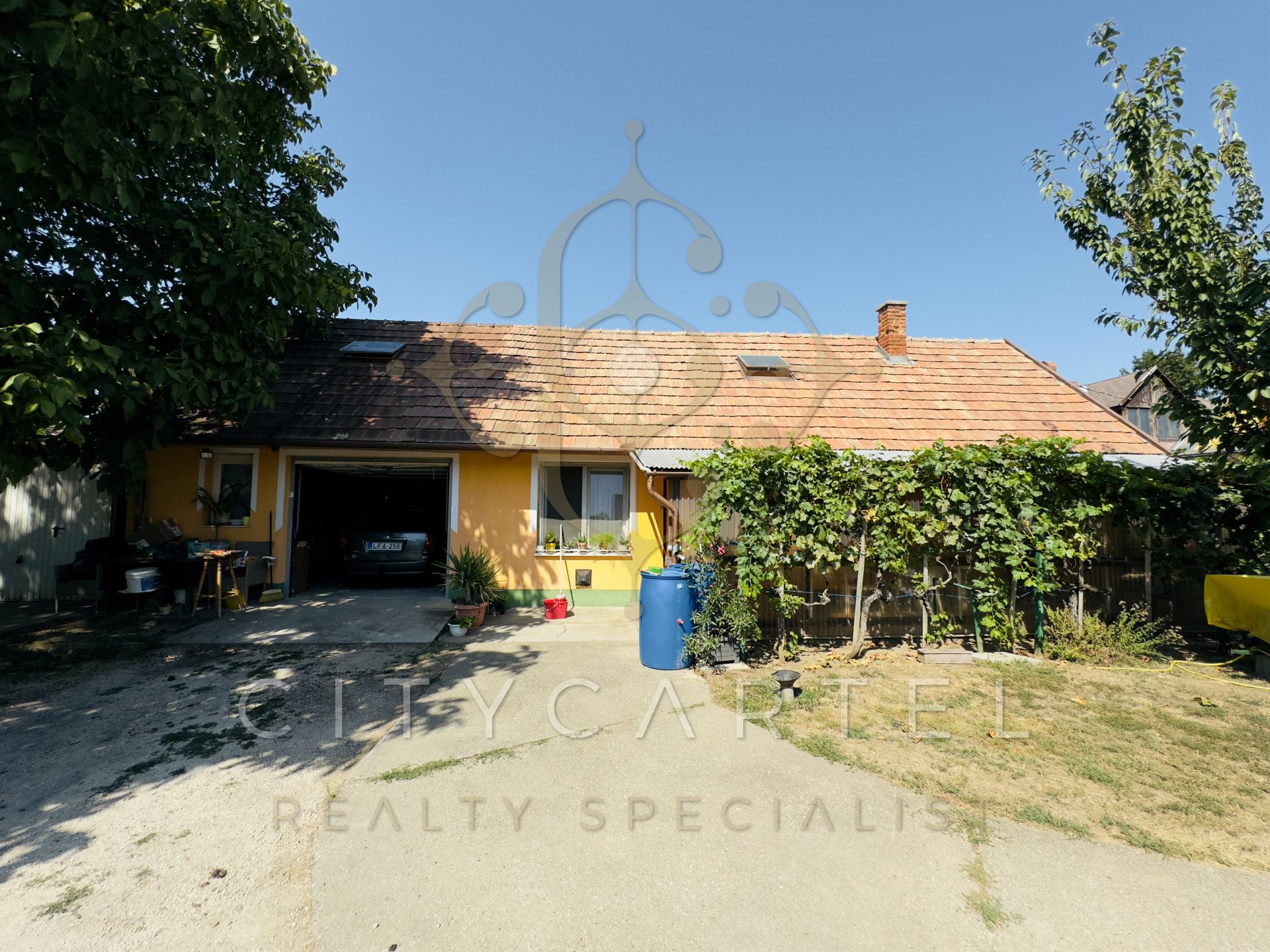 A fájl már létezik a célhelyen: import/kepek/vizjeles_5437914.jpg
Eladó Családi ház Balatonlelle  178 m<sup>2</sup> 159 millió Ft