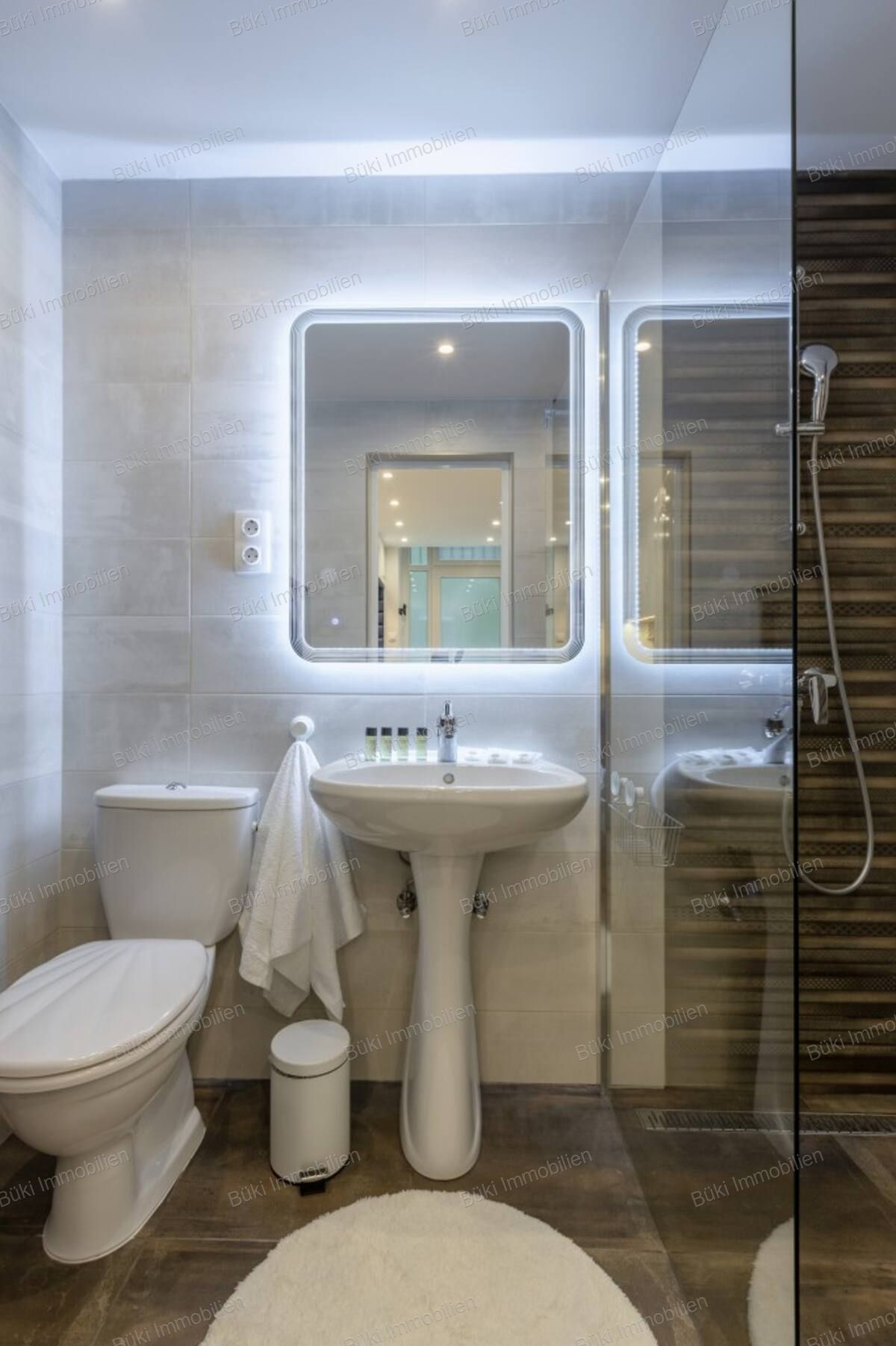 A fájl már létezik a célhelyen: import/kepek/vizjeles_5449117.jpg
For sale flat Budapest, VII. kerület  38 m<sup>2</sup> 63 millió Ft