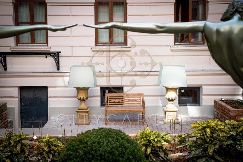 A fájl már létezik a célhelyen: import/kepek/vizjeles_5458174.jpg
For sale flat Budapest, VI. kerület  109 m<sup>2</sup> 410 millió Ft