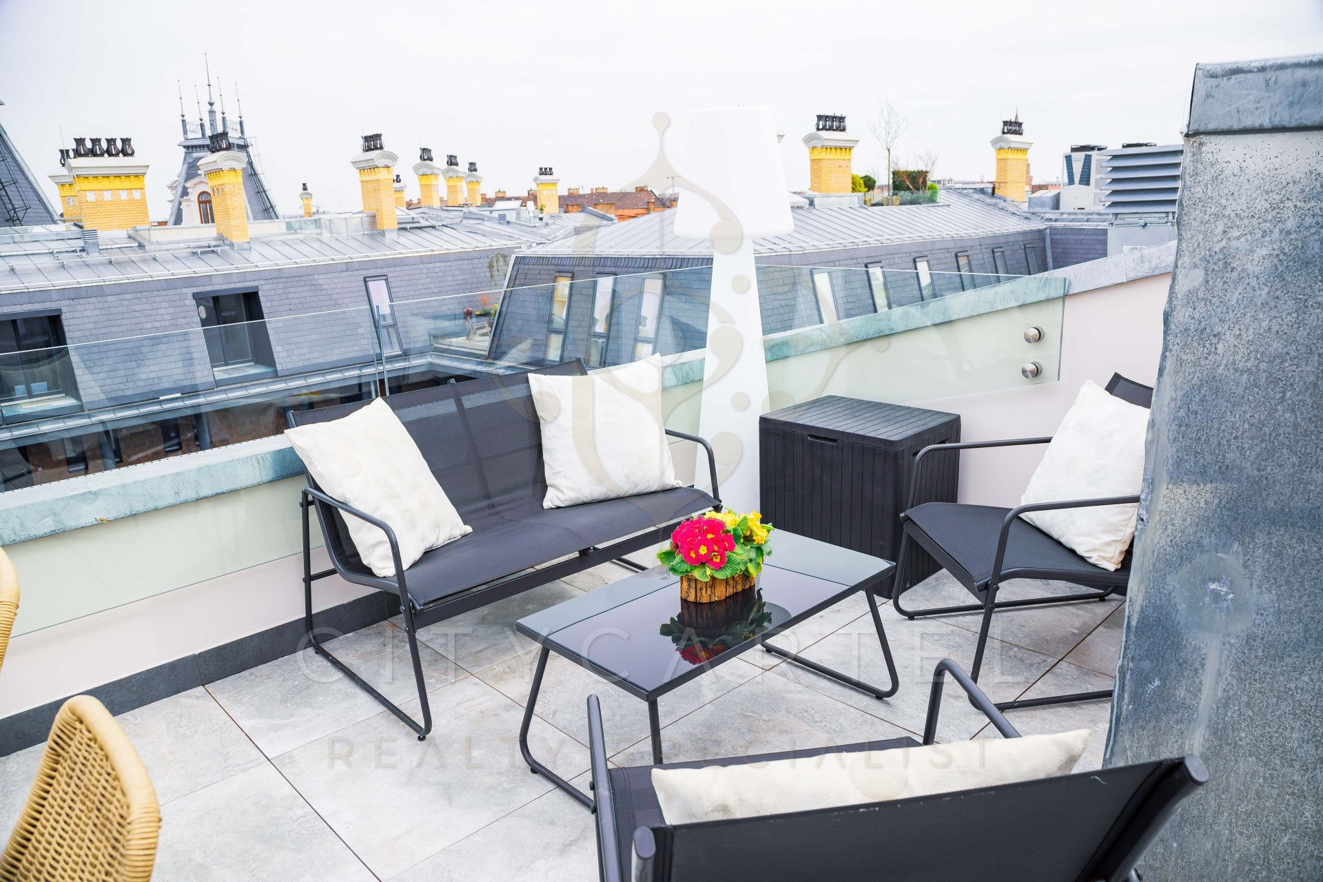 A fájl már létezik a célhelyen: import/kepek/vizjeles_5458193.jpg
For sale flat Budapest, VI. kerület  109 m<sup>2</sup> 410 millió Ft