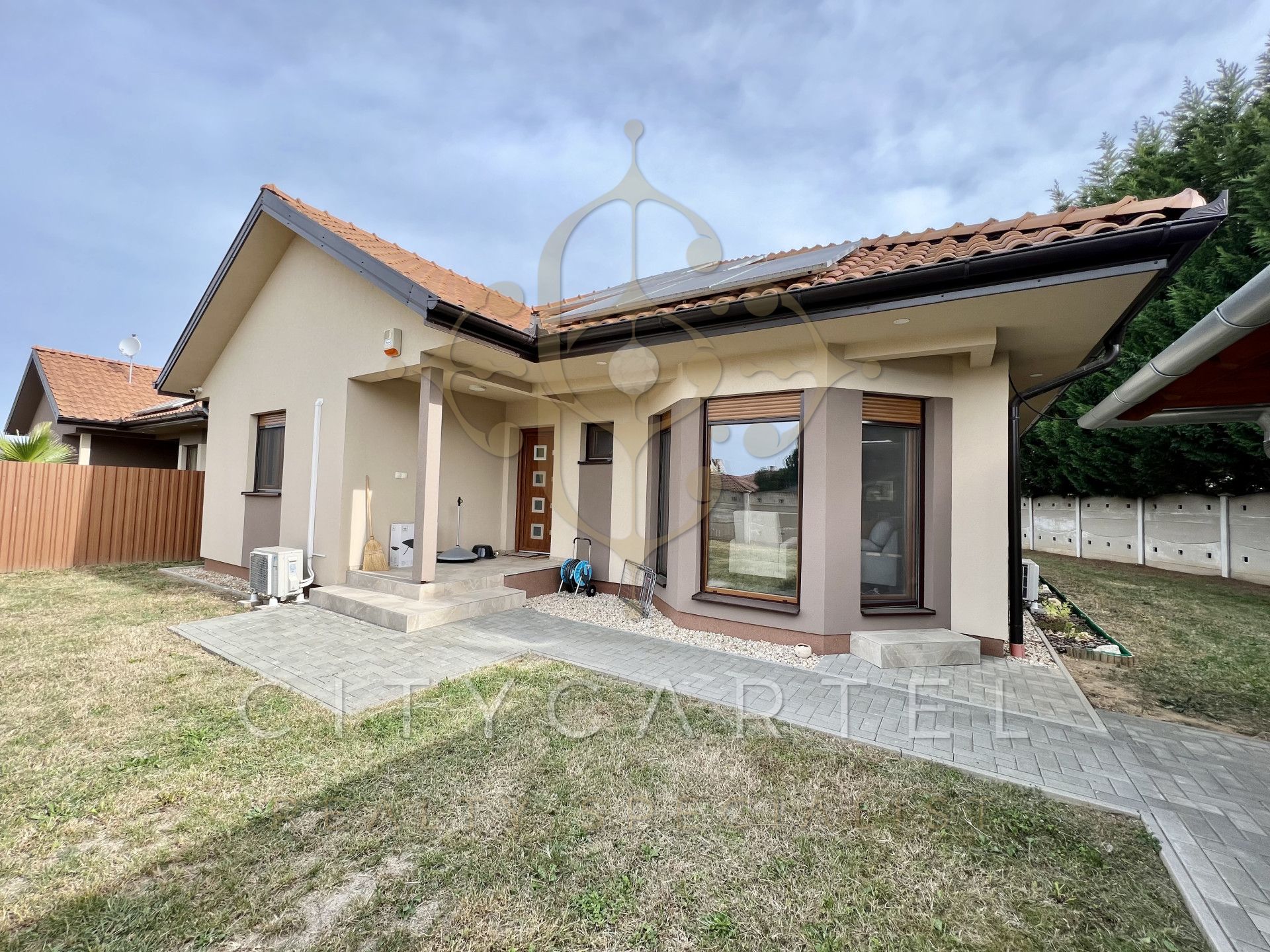 A fájl már létezik a célhelyen: import/kepek/vizjeles_5460020.jpg
For sale house Balatonlelle  125 m<sup>2</sup> 119 millió Ft