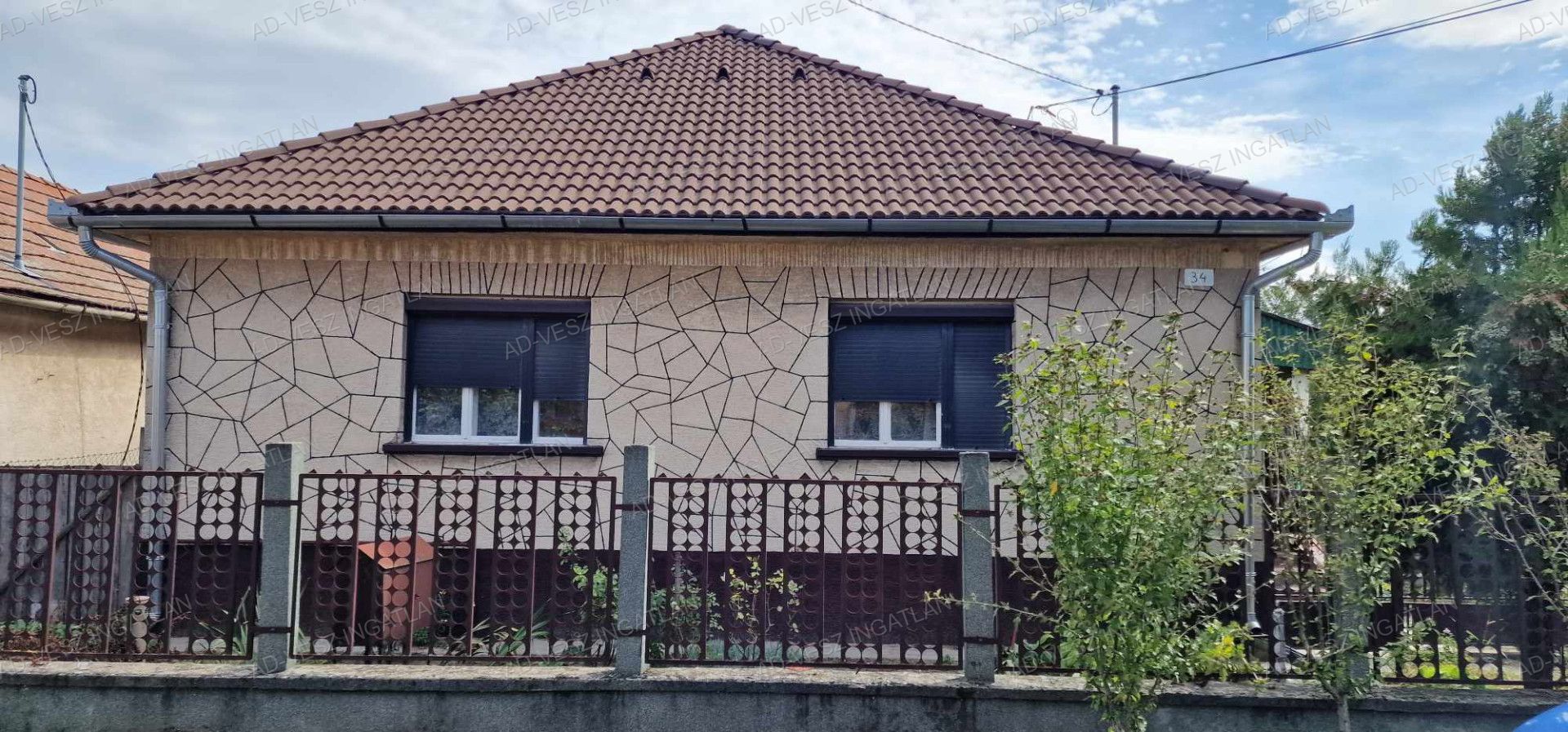 A fájl már létezik a célhelyen: import/kepek/vizjeles_5464651.jpg
Eladó Családi ház Táborfalva  74 m<sup>2</sup> 39.9 millió Ft