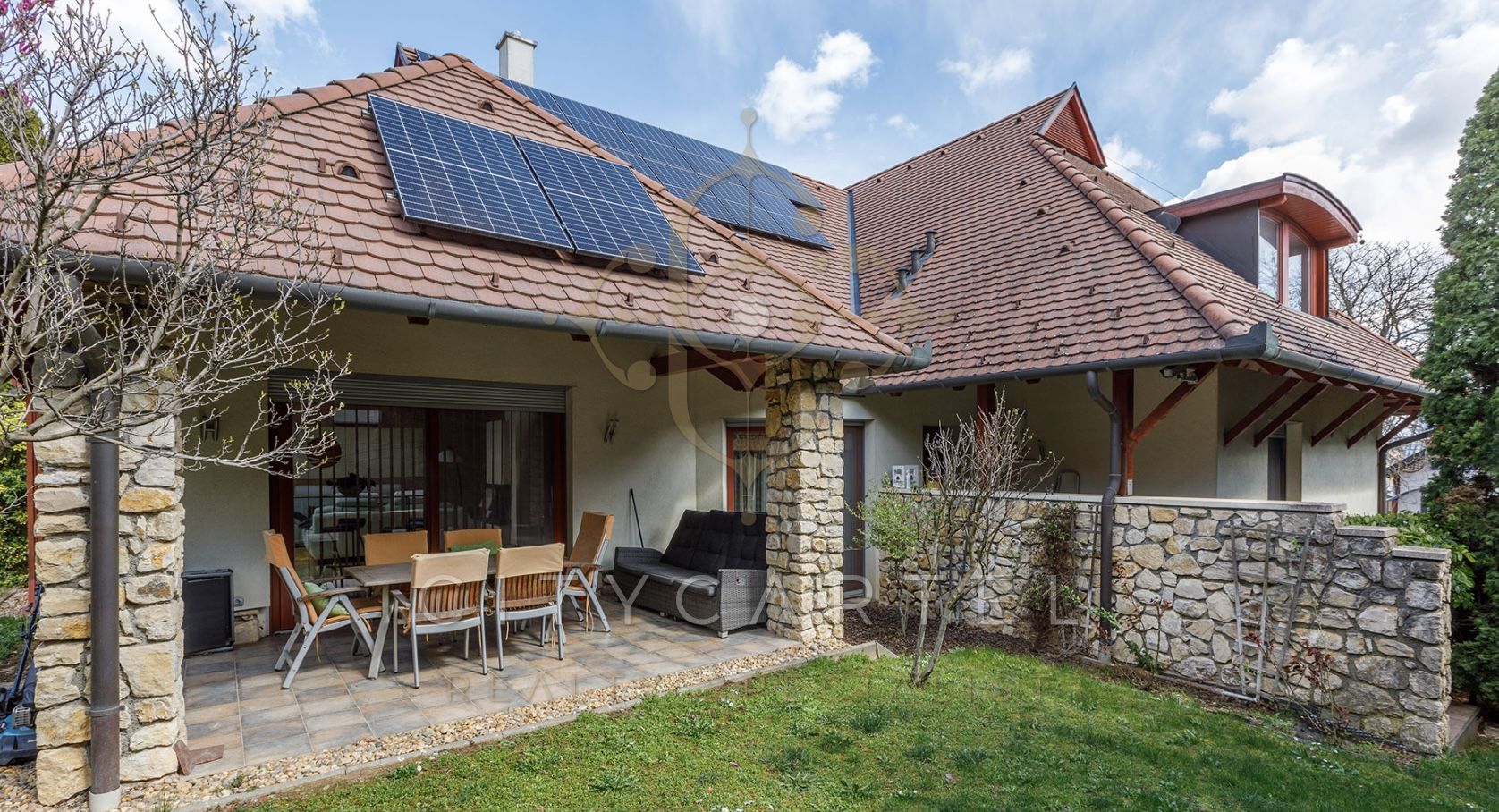A fájl már létezik a célhelyen: import/kepek/vizjeles_5464869.jpg
Eladó Családi ház Hévíz  400 m<sup>2</sup> 298 millió Ft