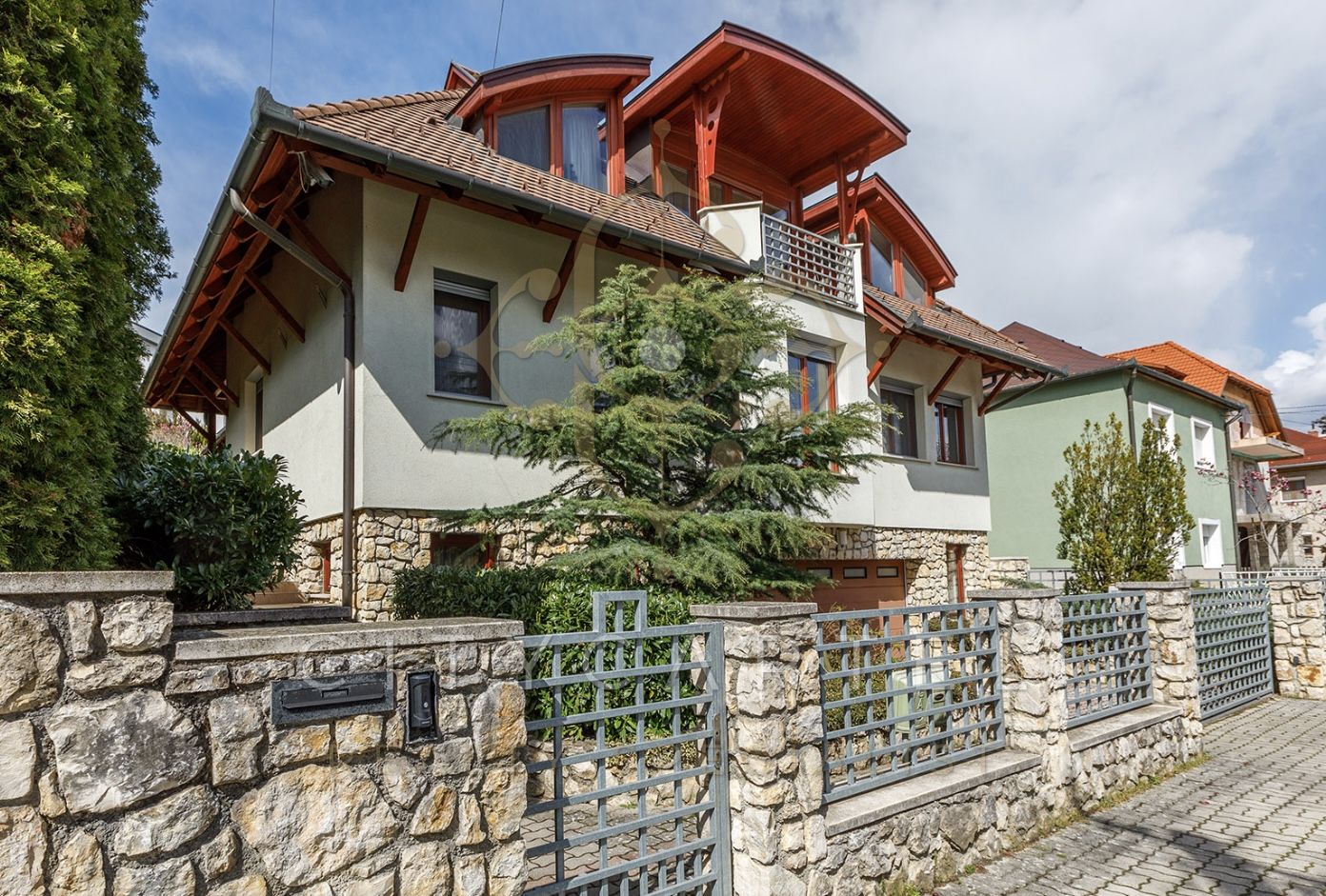 A fájl már létezik a célhelyen: import/kepek/vizjeles_5464878.jpg
Eladó Családi ház Hévíz  400 m<sup>2</sup> 298 millió Ft