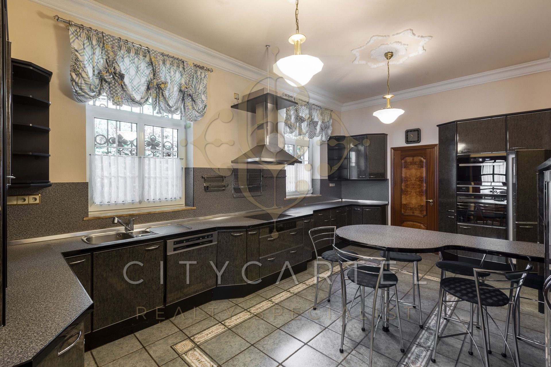 A fájl már létezik a célhelyen: import/kepek/vizjeles_5471663.jpg
For sale Villa, castle, mansion Budapest, II. kerület  913 m<sup>2</sup> 3800000 EUR