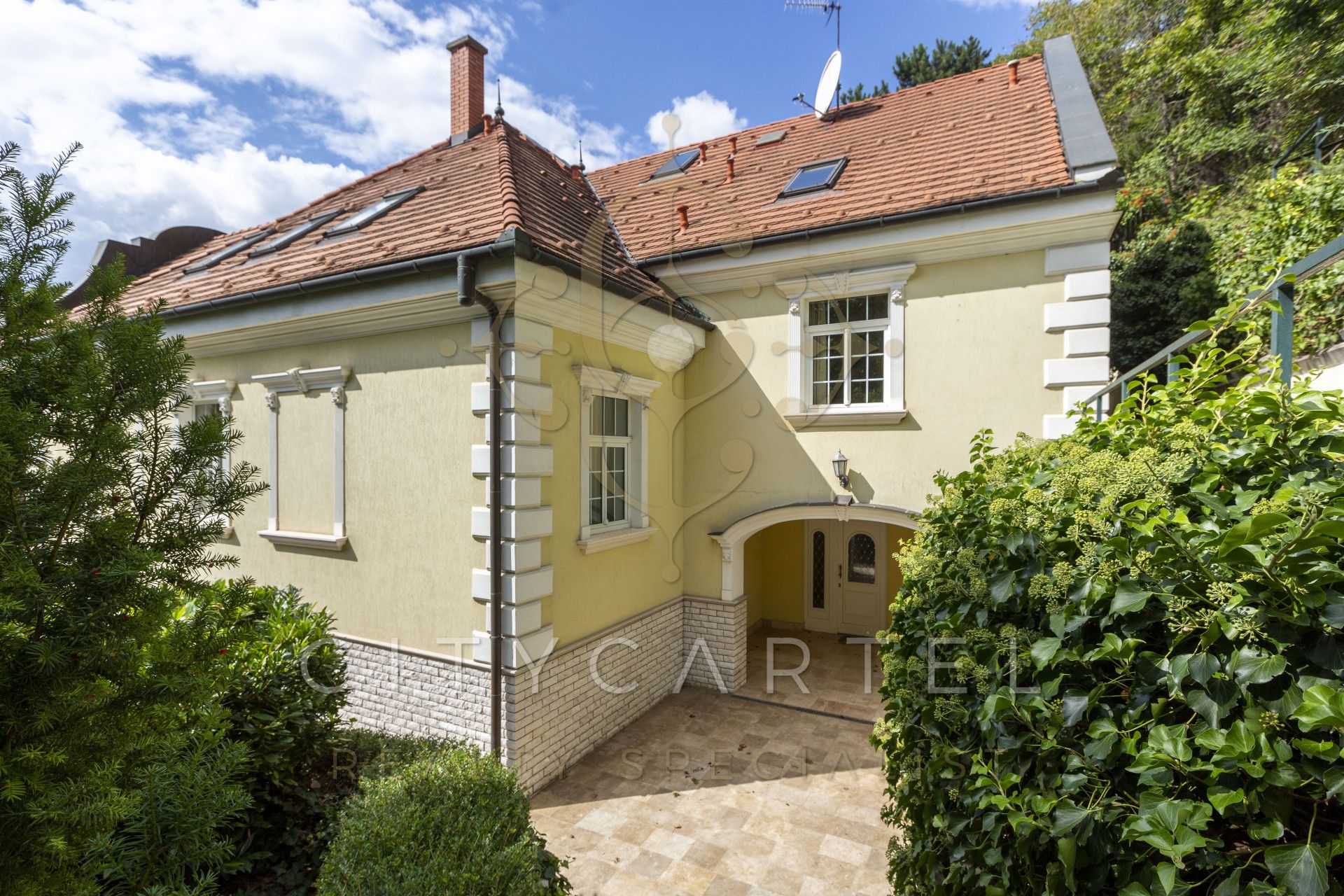 A fájl már létezik a célhelyen: import/kepek/vizjeles_5471703.jpg
For sale Villa, castle, mansion Budapest, II. kerület  913 m<sup>2</sup> 3800000 EUR