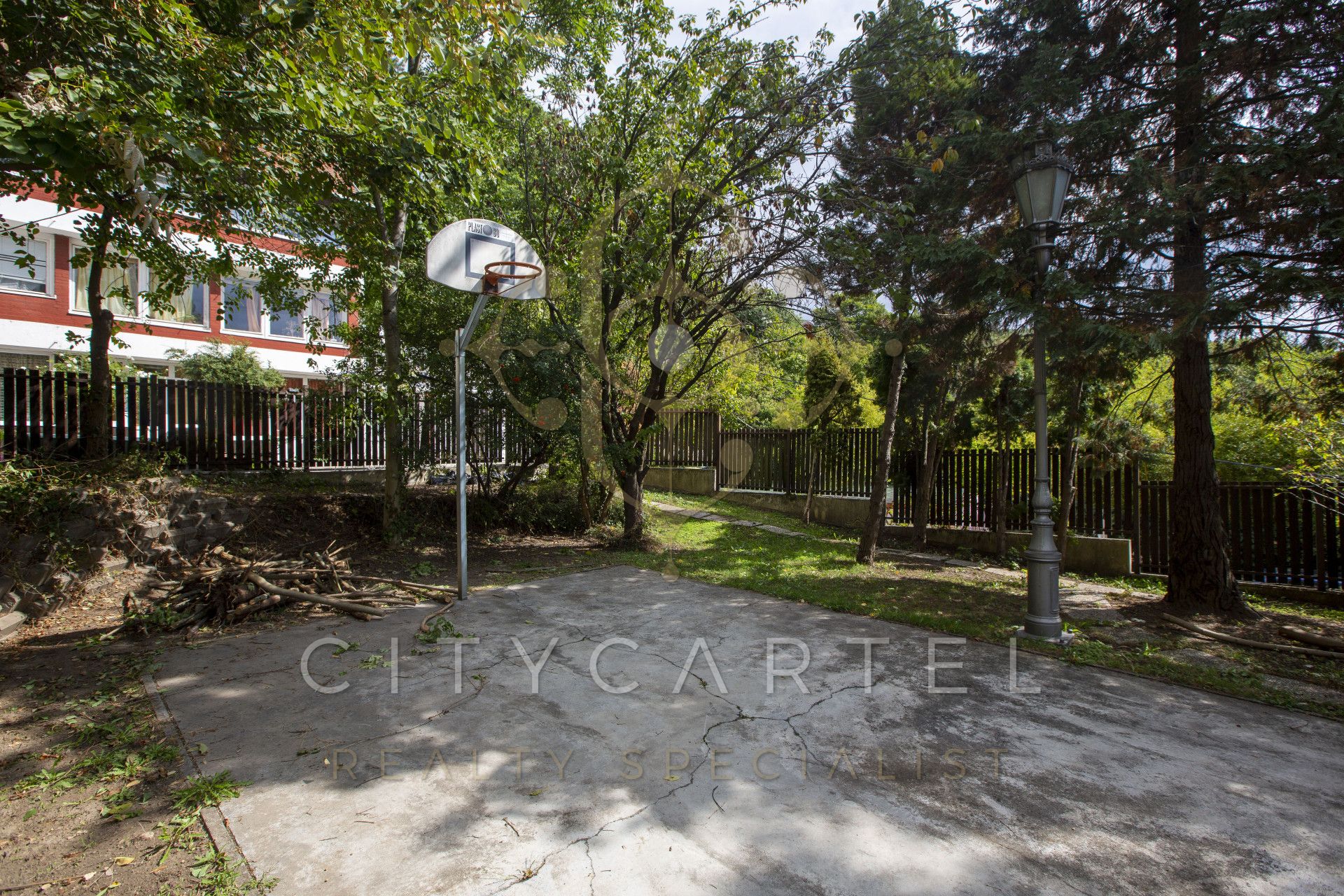 A fájl már létezik a célhelyen: import/kepek/vizjeles_5471712.jpg
For sale Villa, castle, mansion Budapest, II. kerület  913 m<sup>2</sup> 3800000 EUR