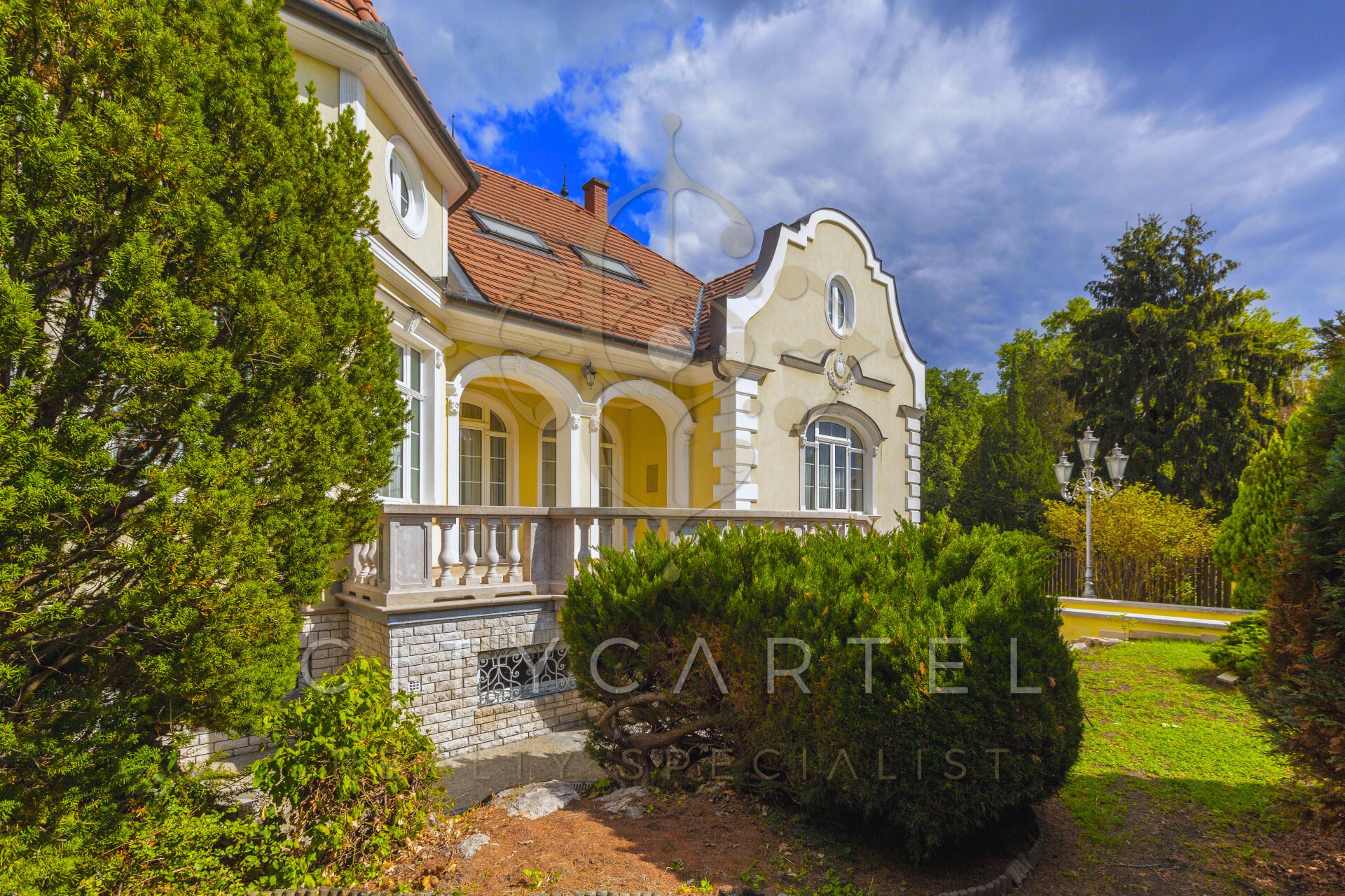 A fájl már létezik a célhelyen: import/kepek/vizjeles_5471782.jpg
For sale Villa, castle, mansion Budapest, II. kerület  913 m<sup>2</sup> 3800000 EUR