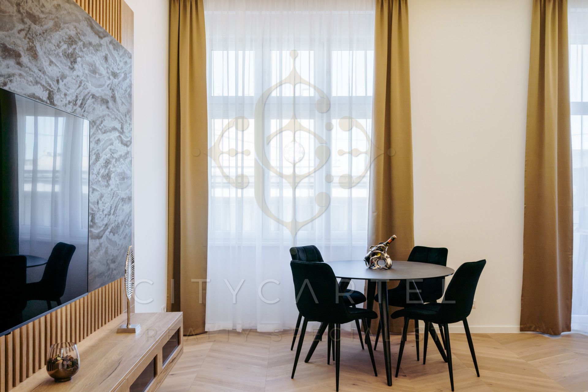A fájl már létezik a célhelyen: import/kepek/vizjeles_5472826.jpg
For sale flat Budapest, V. kerület  120 m<sup>2</sup> 320 millió Ft