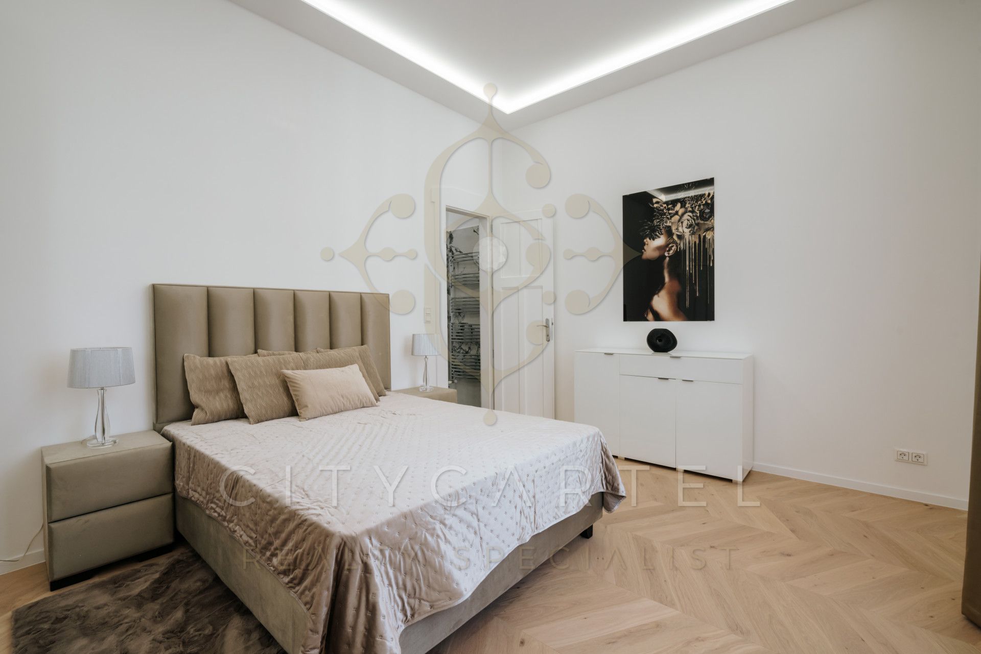 A fájl már létezik a célhelyen: import/kepek/vizjeles_5472832.jpg
For sale flat Budapest, V. kerület  120 m<sup>2</sup> 320 millió Ft