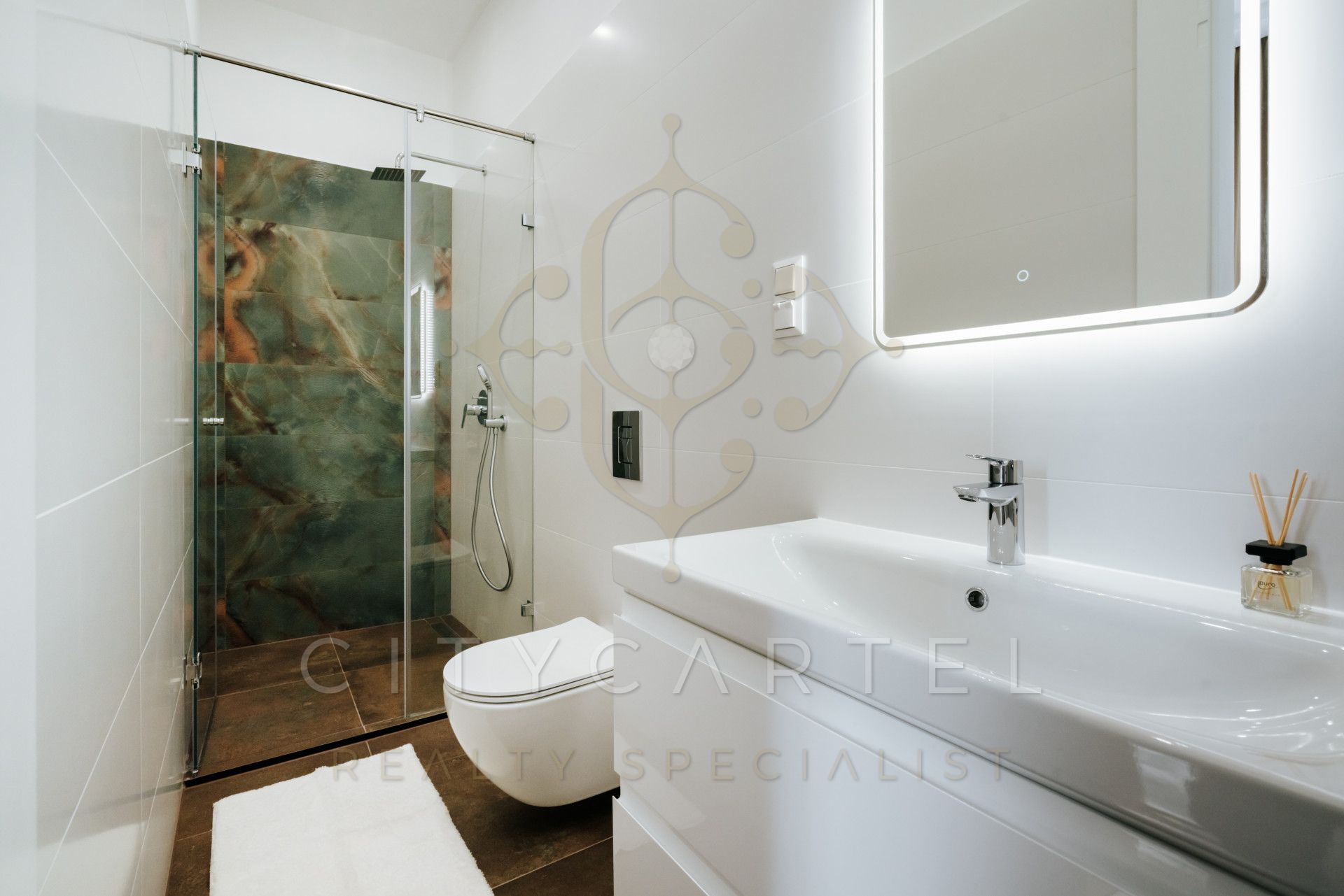 A fájl már létezik a célhelyen: import/kepek/vizjeles_5472837.jpg
For sale flat Budapest, V. kerület  120 m<sup>2</sup> 320 millió Ft