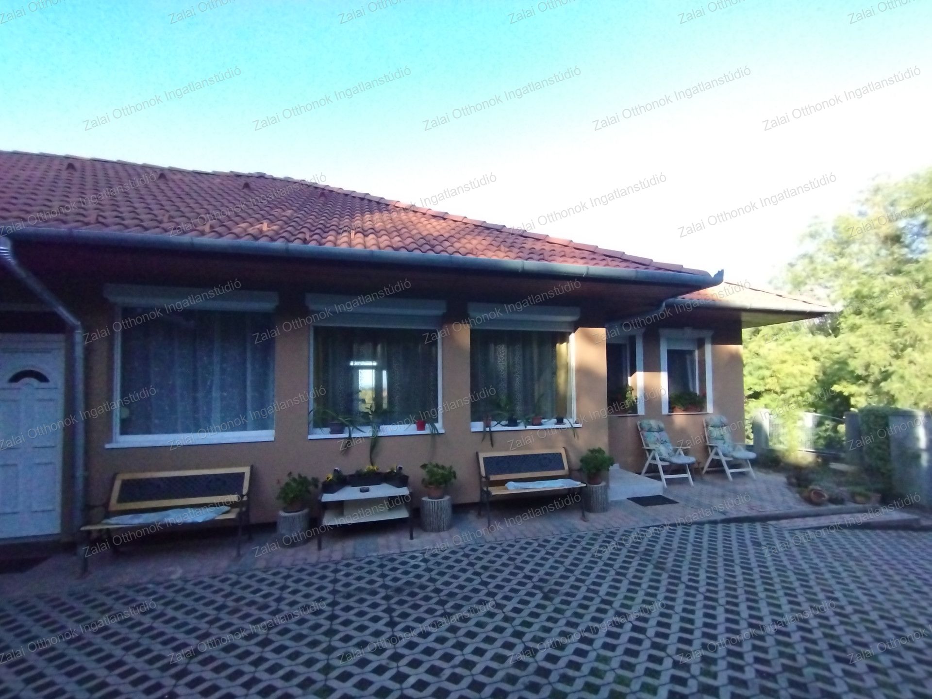 A fájl már létezik a célhelyen: import/kepek/vizjeles_5483006.jpg
For sale house Zalakaros  144 m<sup>2</sup> 74.49 millió Ft