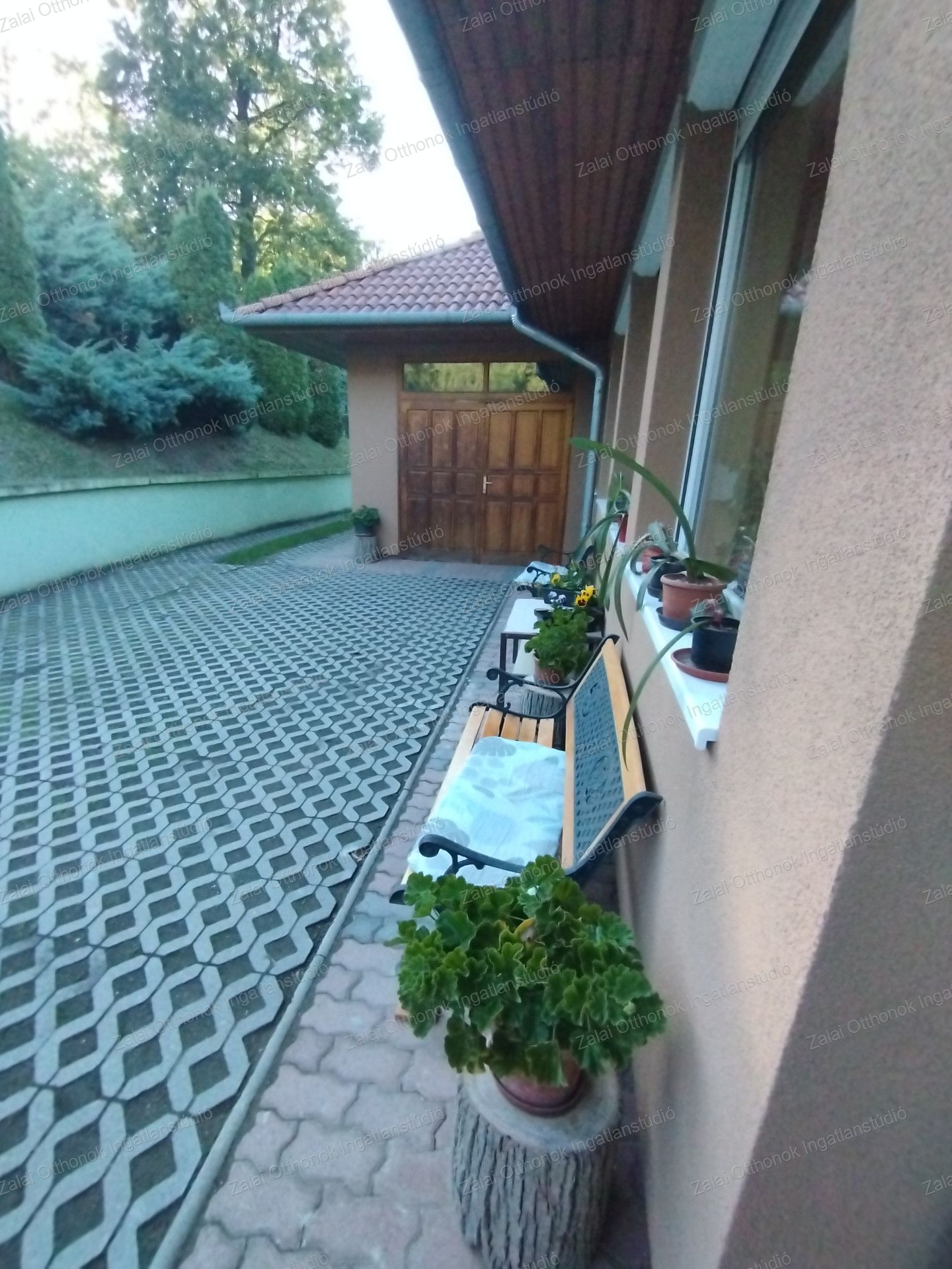 A fájl már létezik a célhelyen: import/kepek/vizjeles_5483007.jpg
For sale house Zalakaros  144 m<sup>2</sup> 74.49 millió Ft