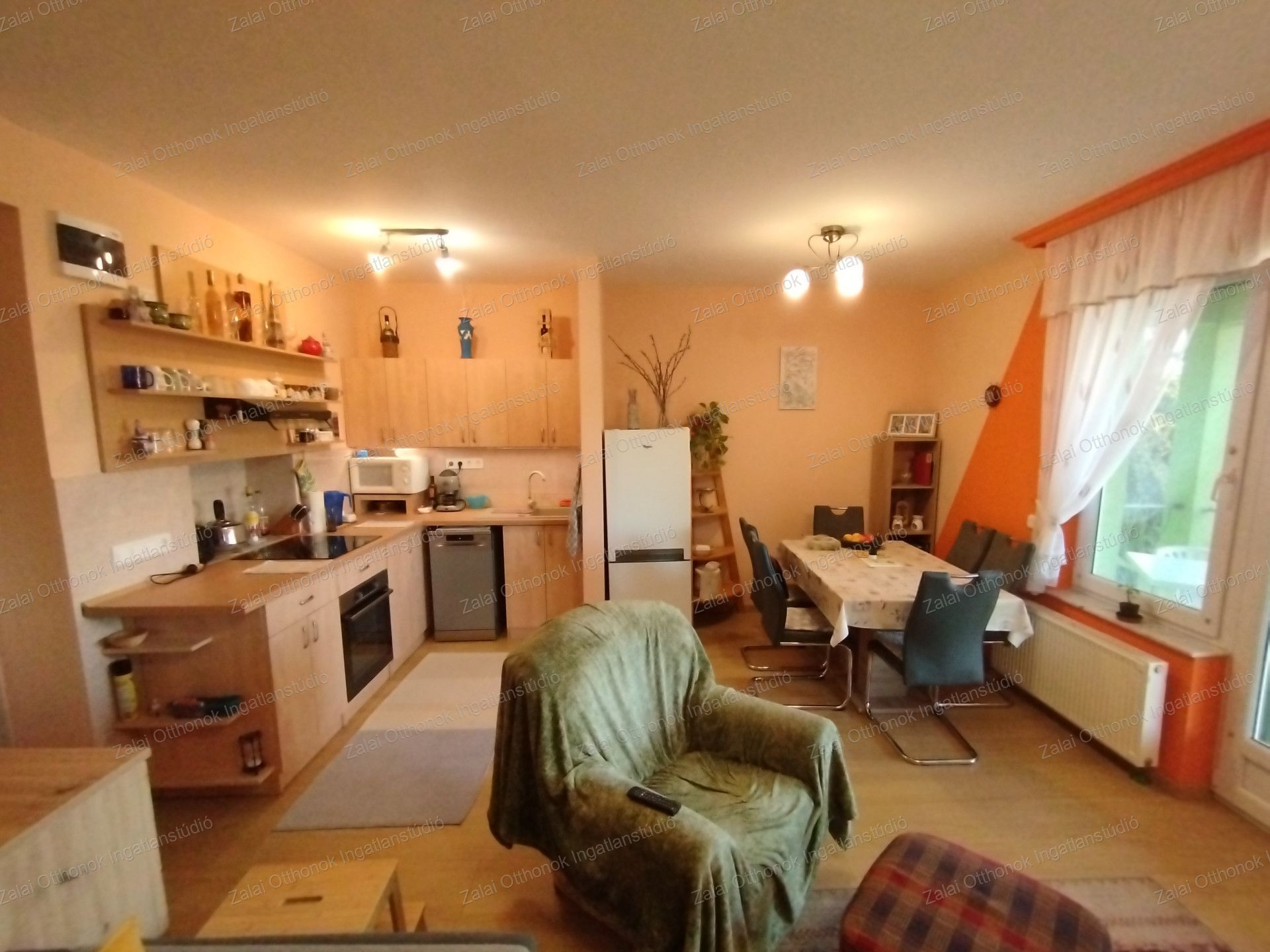 A fájl már létezik a célhelyen: import/kepek/vizjeles_5483015.jpg
For sale house Zalakaros  144 m<sup>2</sup> 74.49 millió Ft
